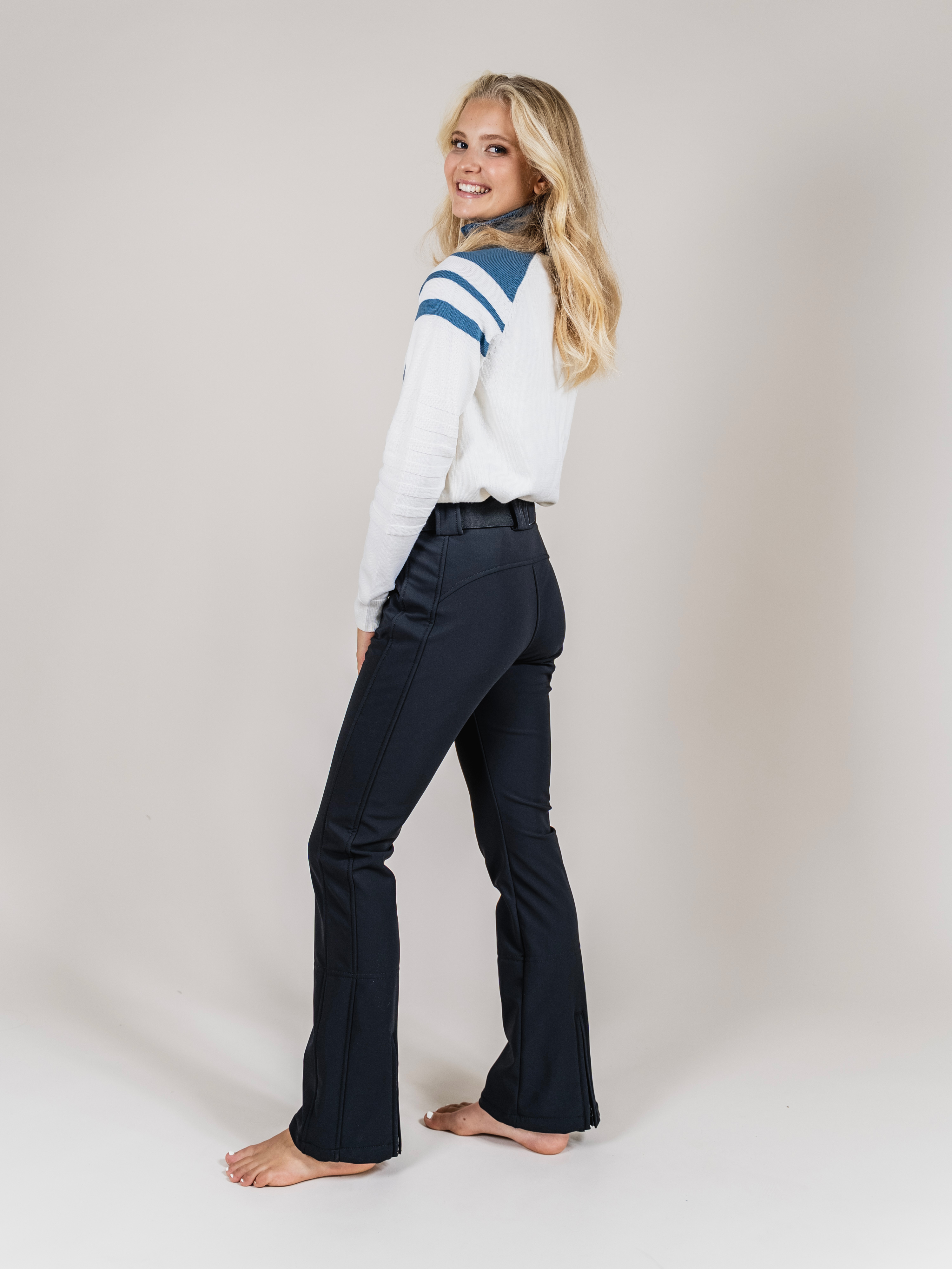 Juvass Merino Strikkegenser Snow White