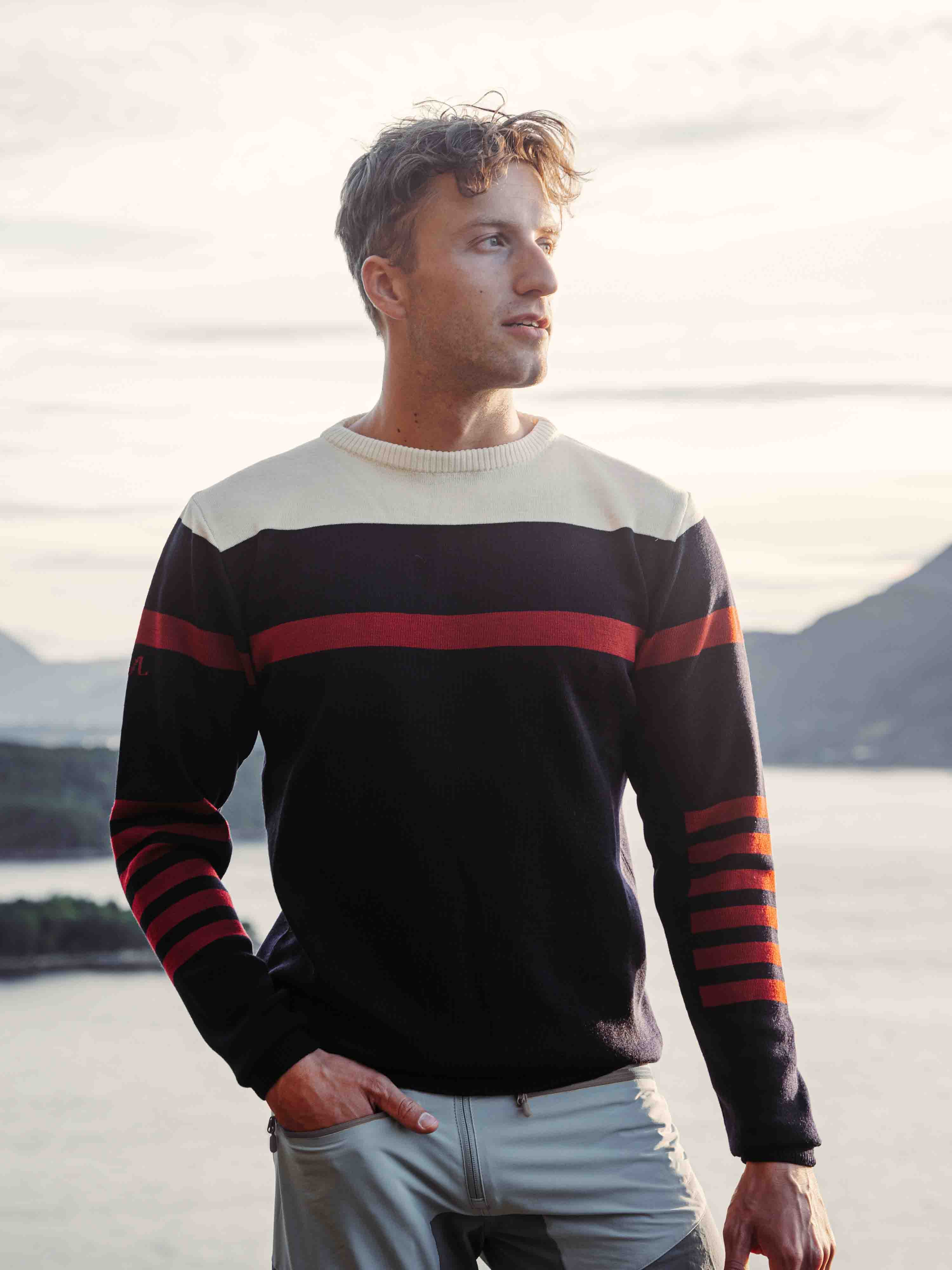 Kvitfjell Explorer Strikkegenser Dark Blue