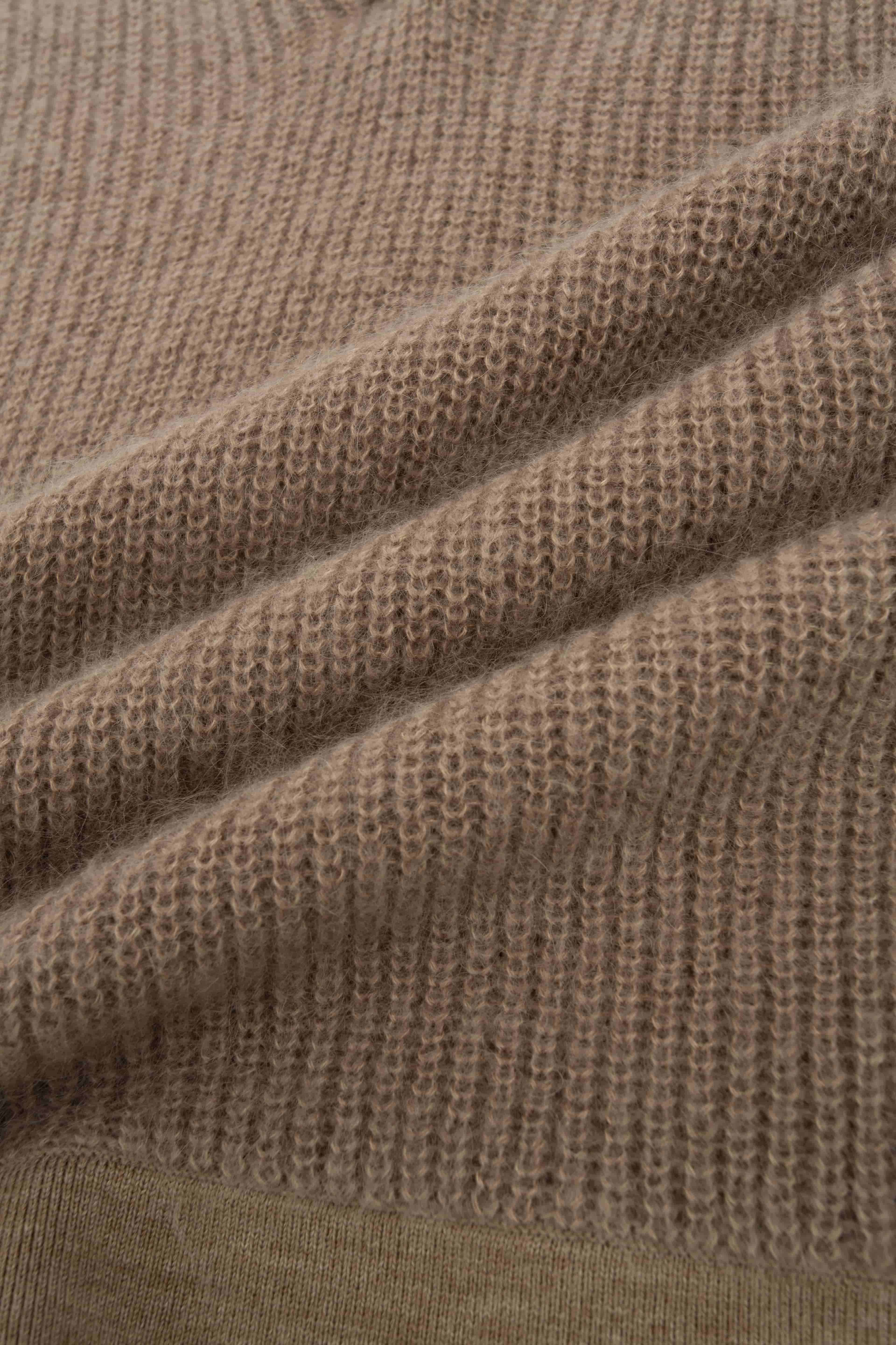 Krosshø Strikket Ullgenser Nougat