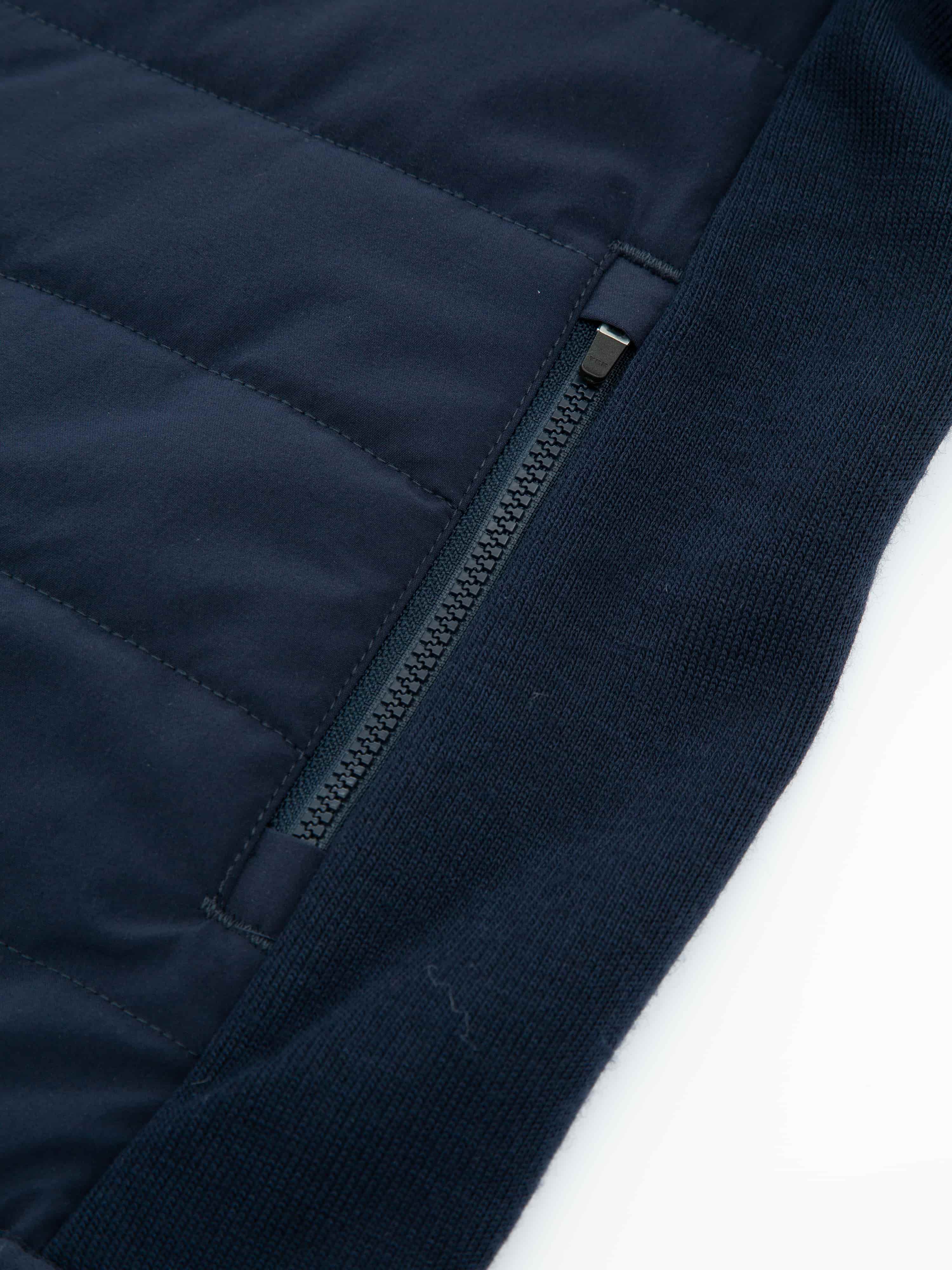 Besseggen Vest Dark Blue