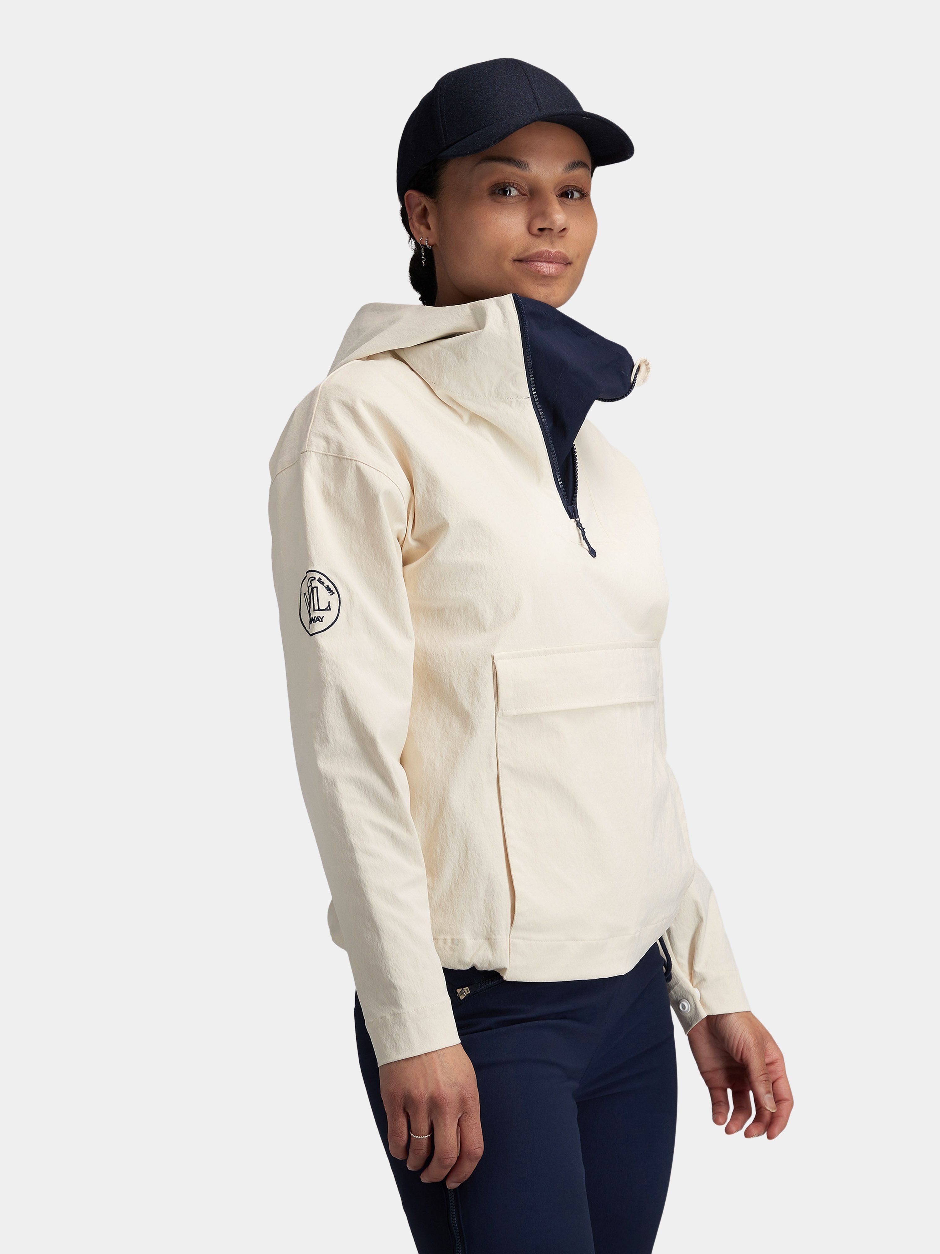 Romsdalseggen Anorakk  Snow White