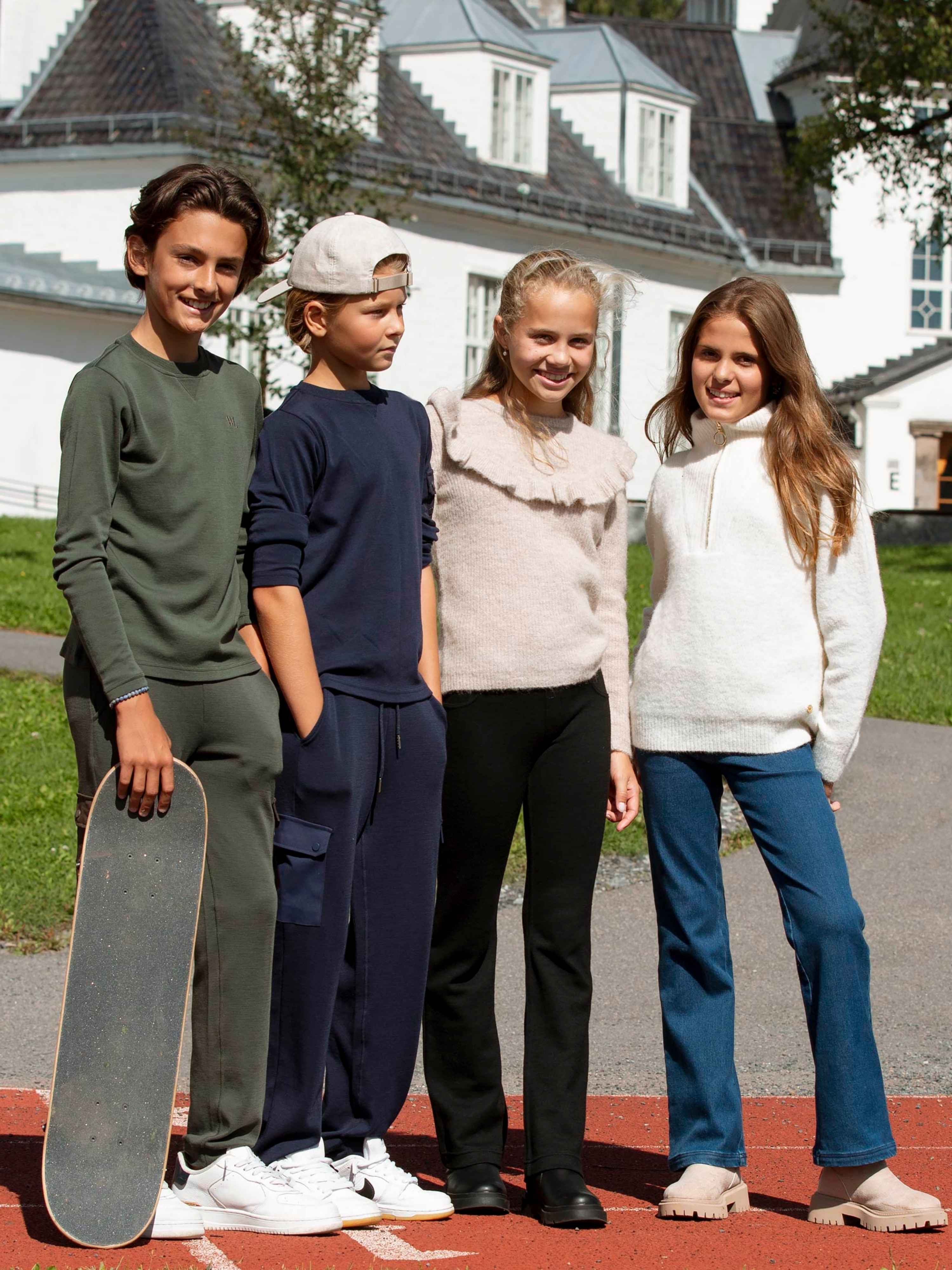 Vågå Strikket Ullgenser Light Sand