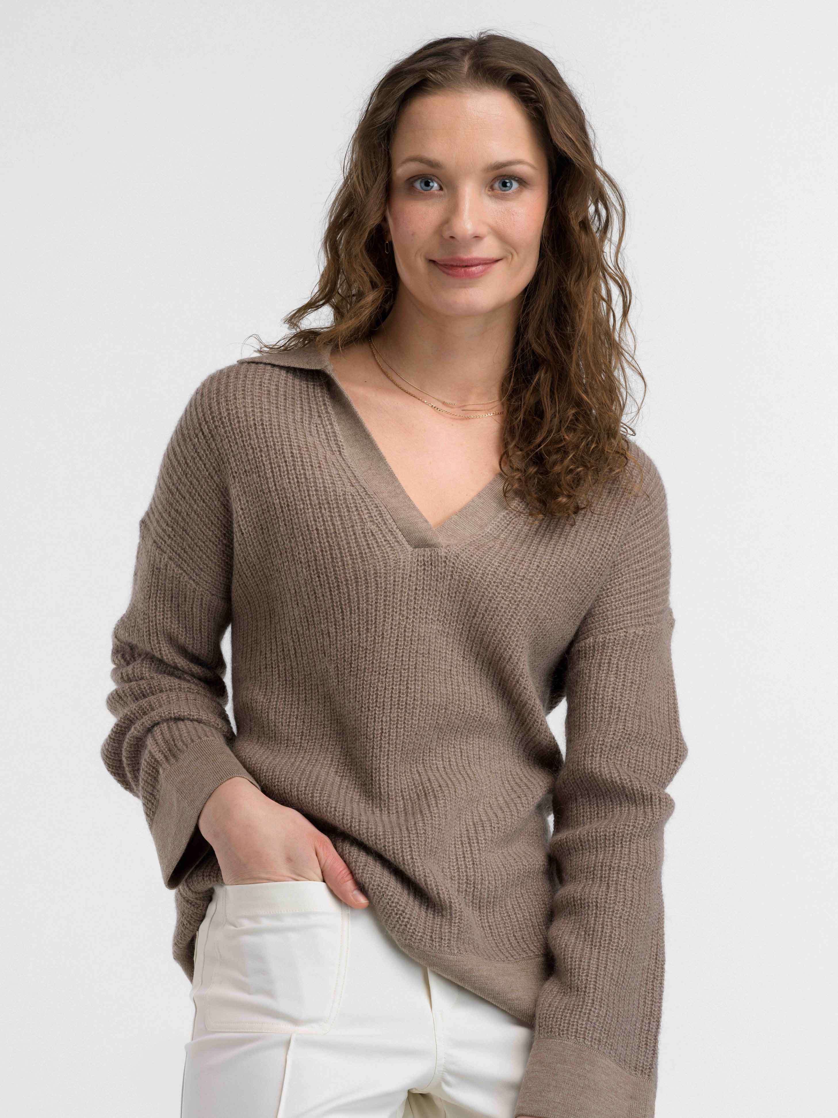 Krosshø Strikket Ullgenser Nougat