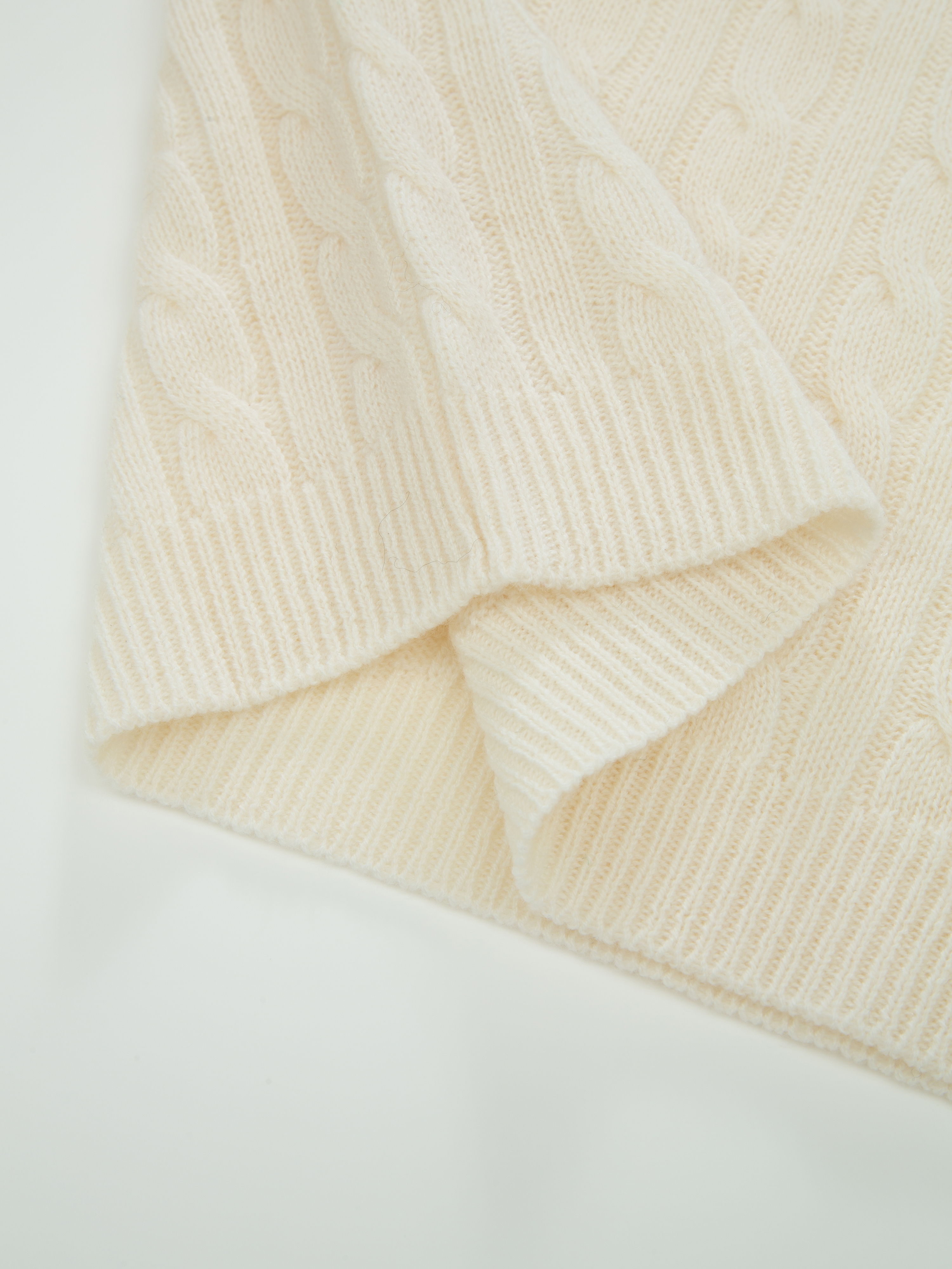 Kabelvåg Strikkegenser  Cream