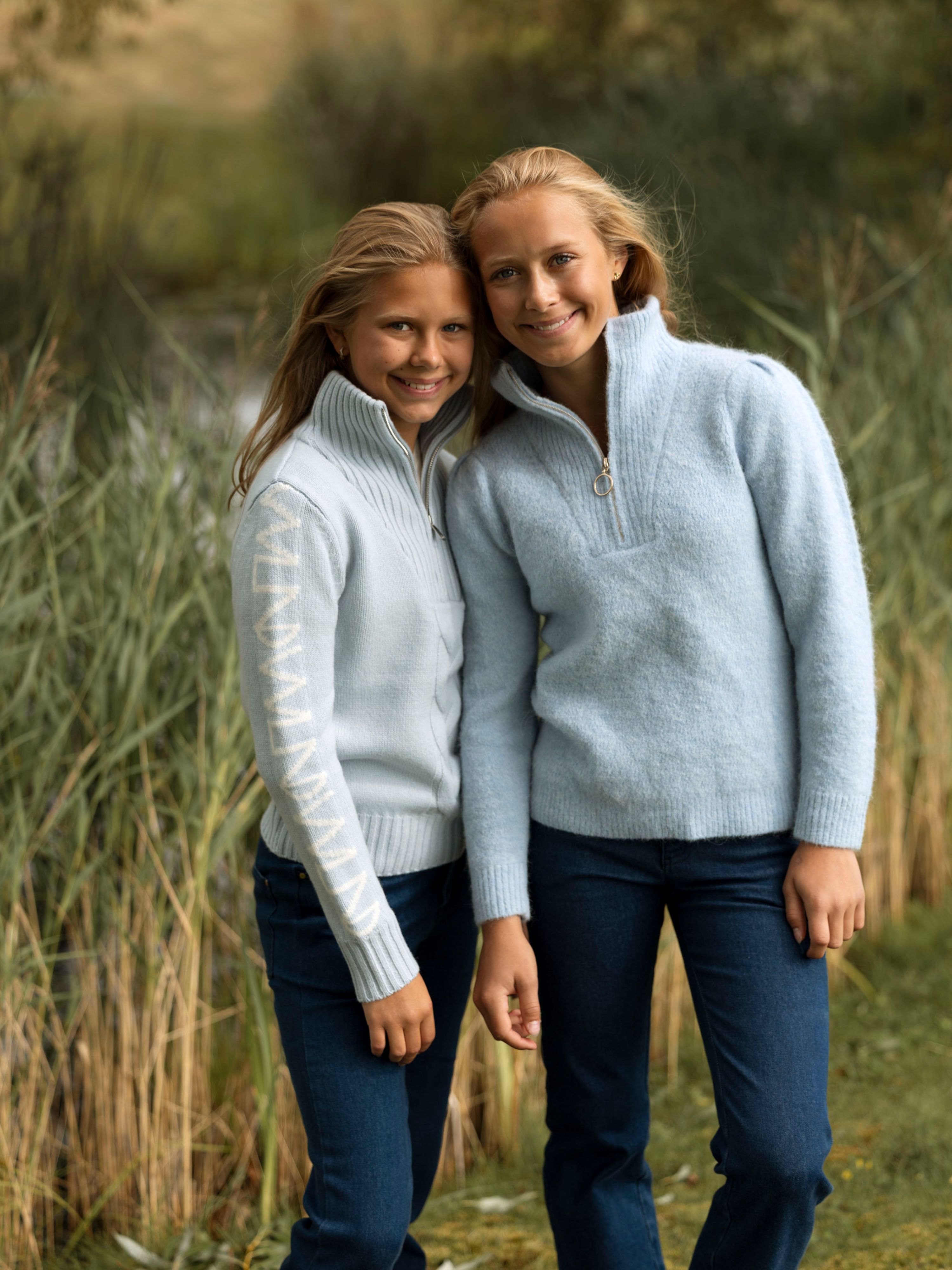 Solsiden Strikkegenser  Light Sky