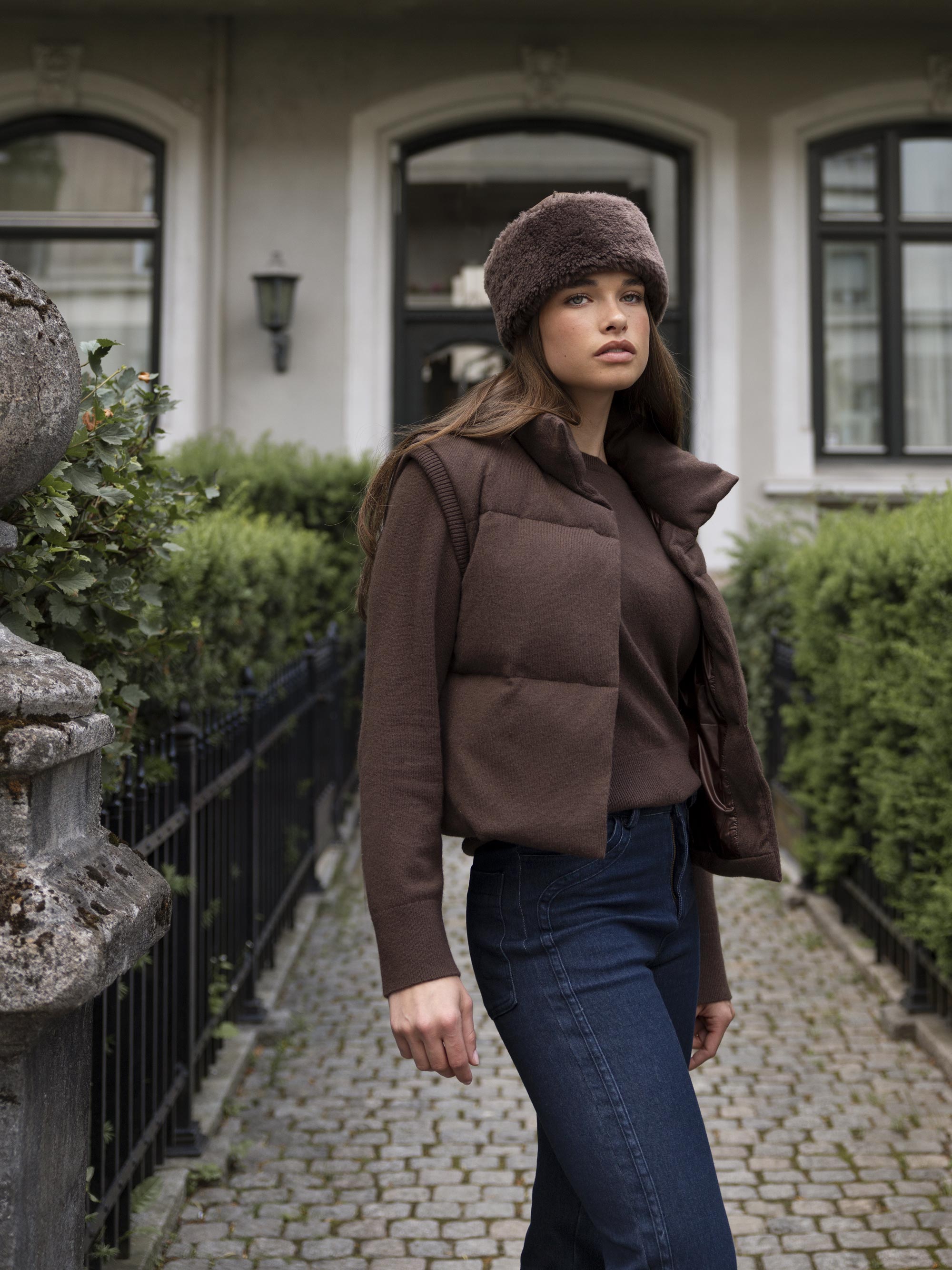 Loftet Kashmir Vest Coffee