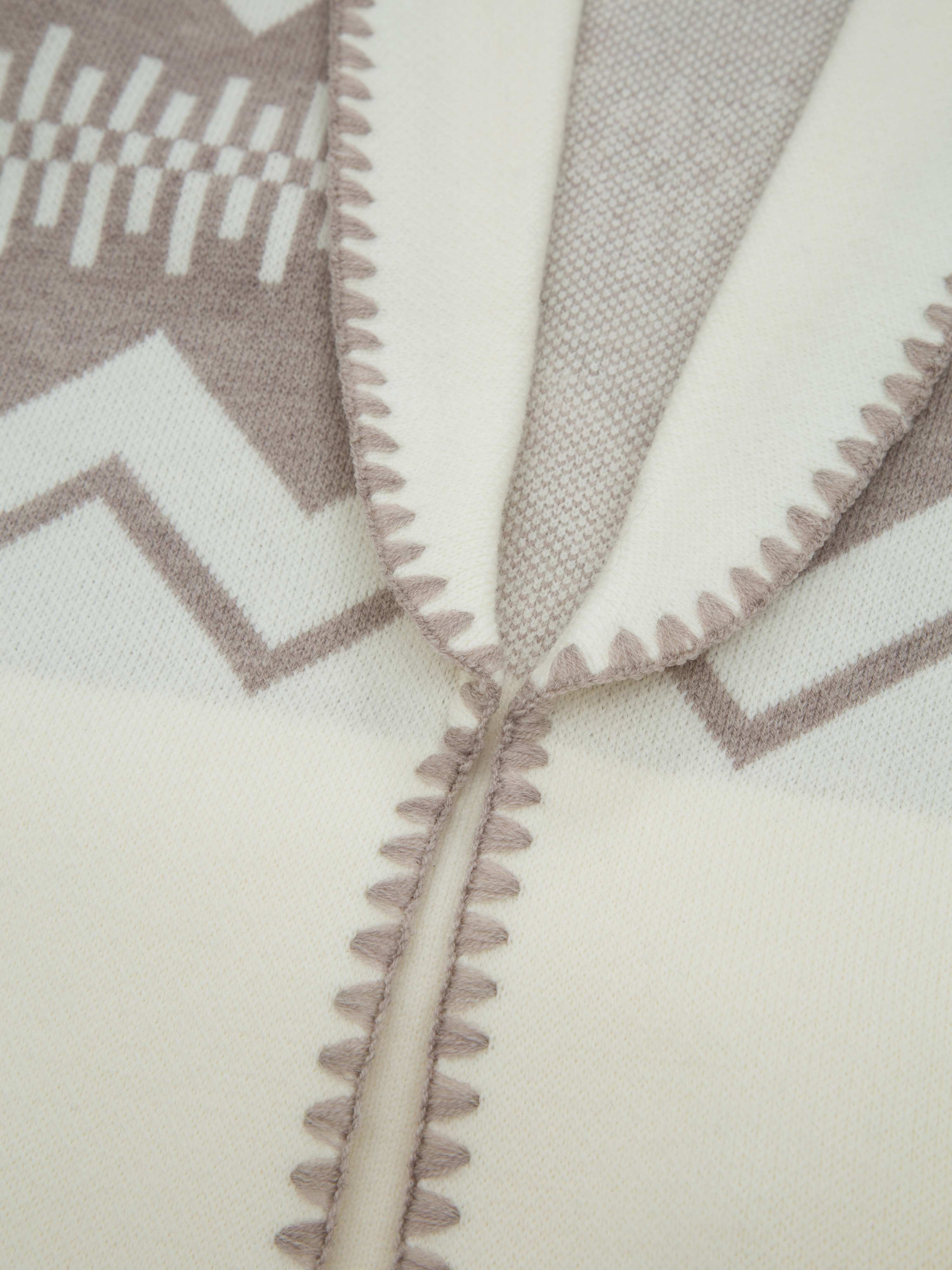 Rondslottet Cardigan Snow White