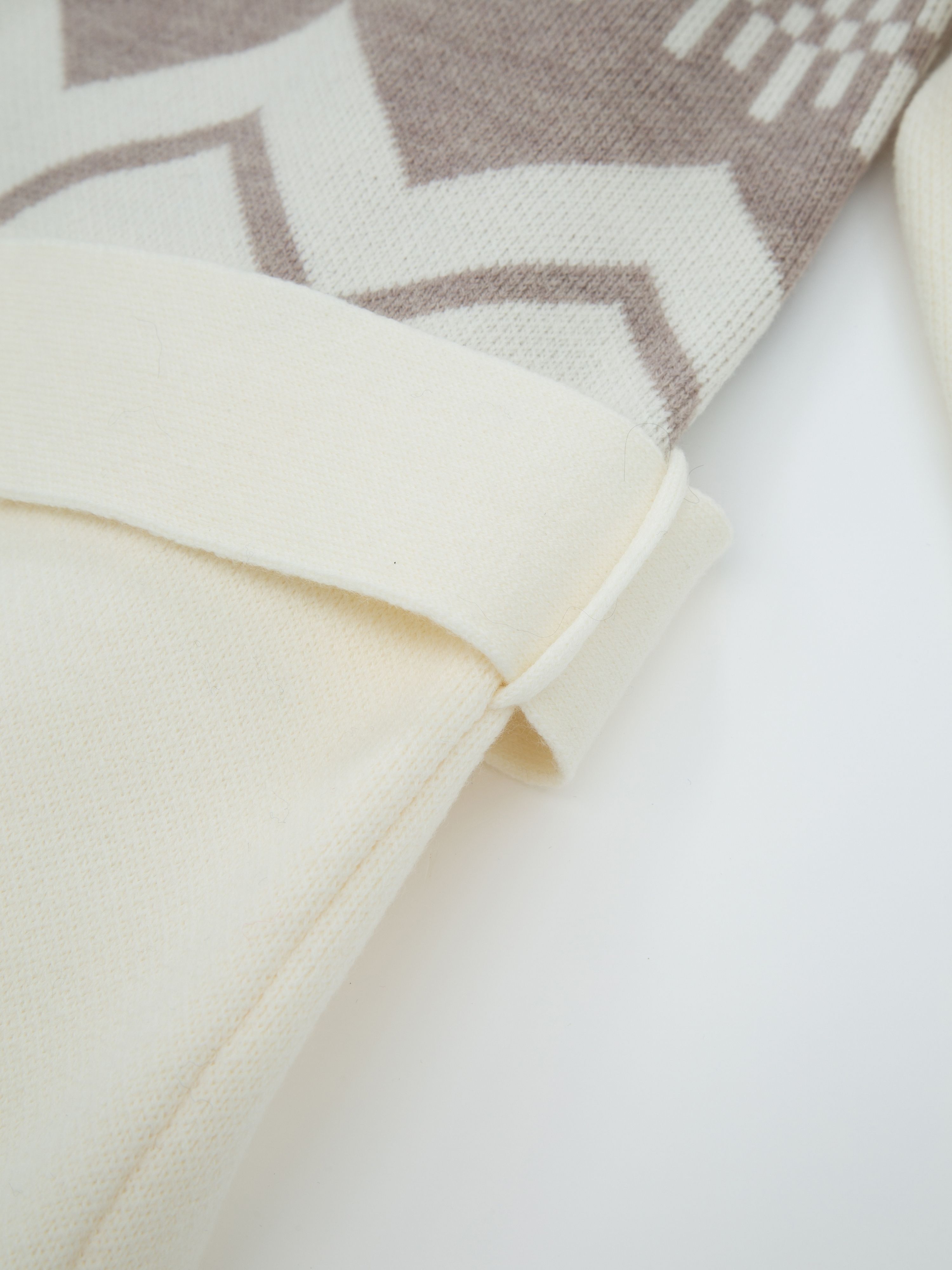 Rondslottet Cardigan Snow White