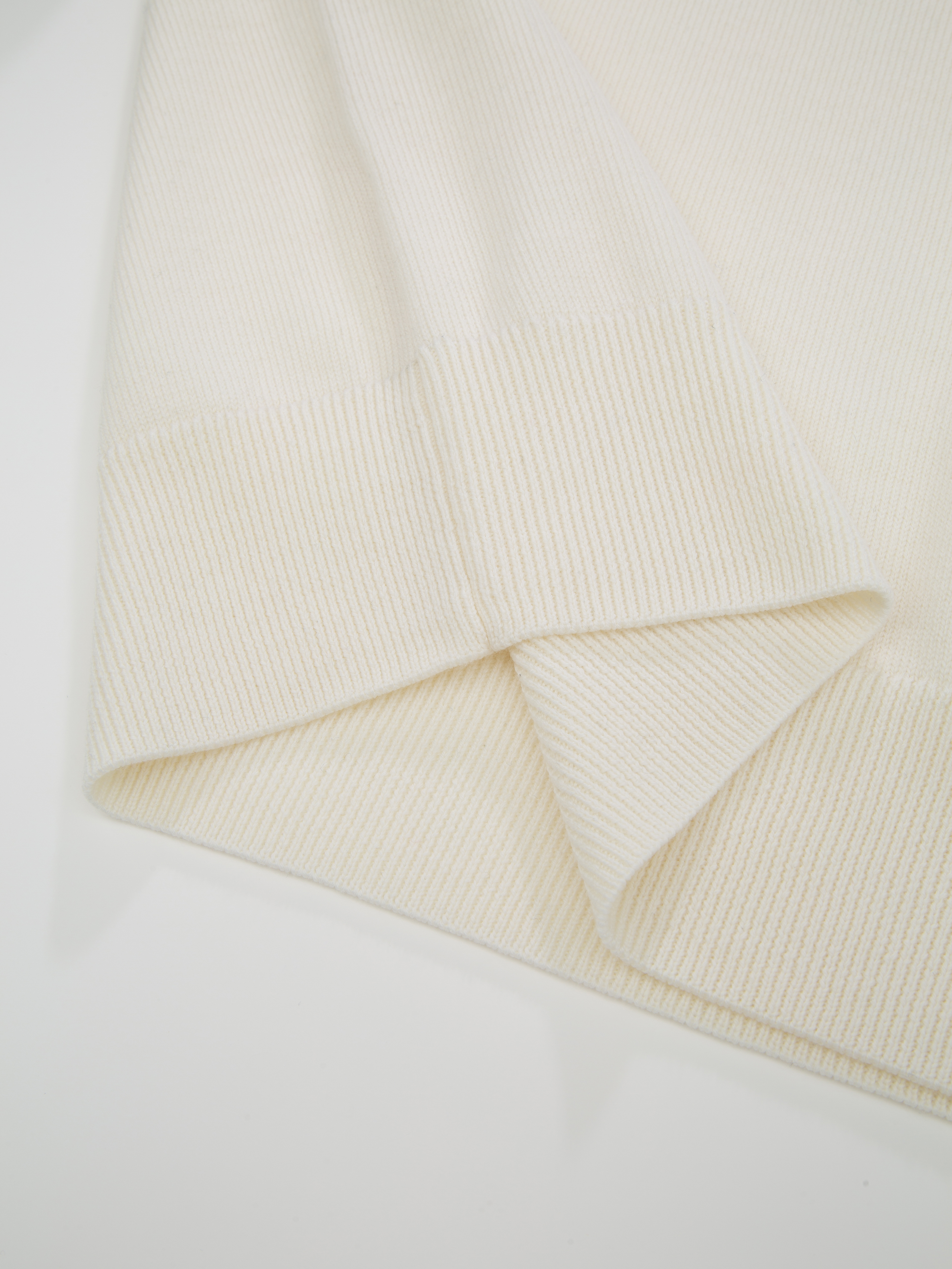 Sentraltind Ullgenser  Snow White