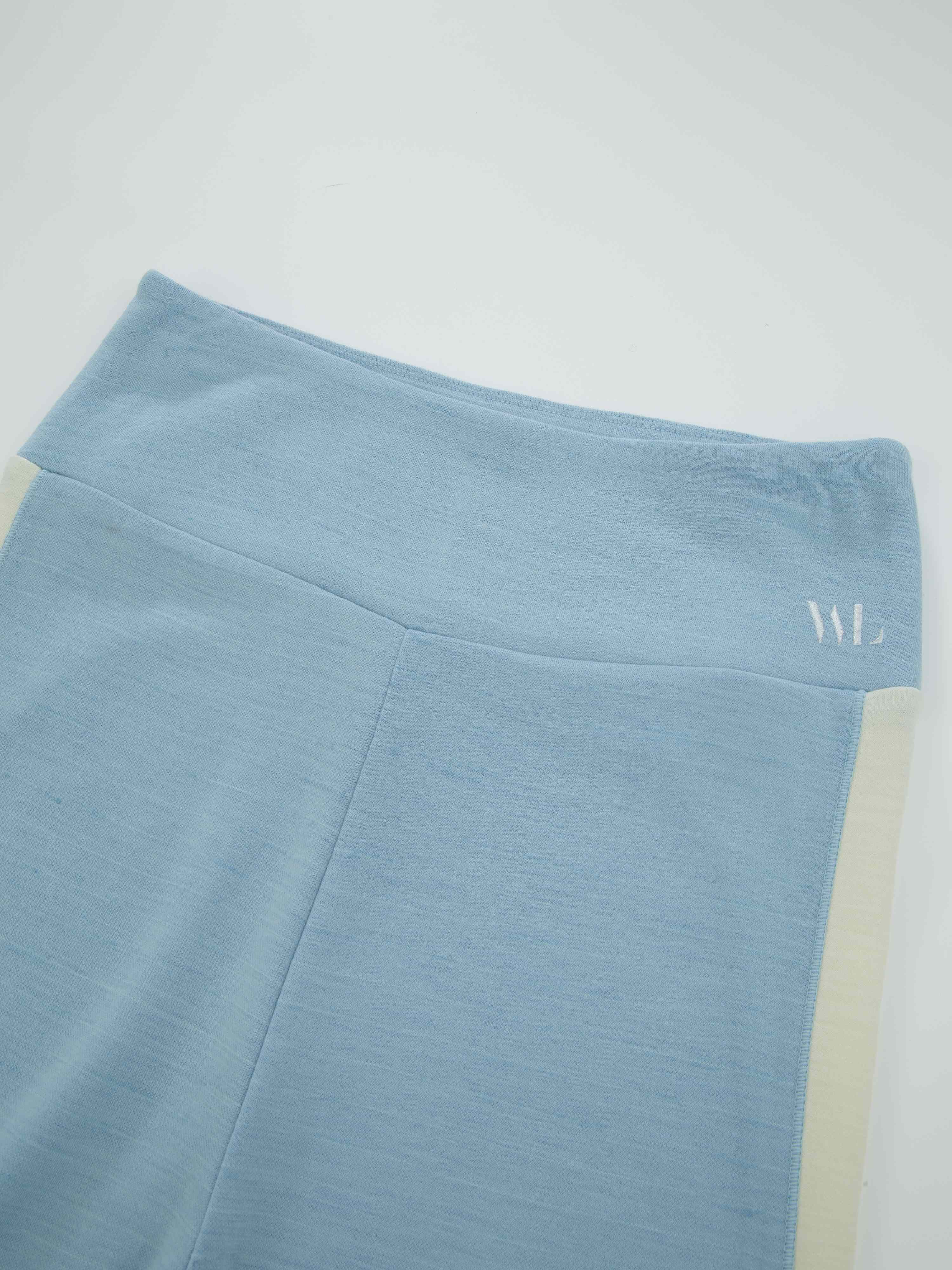 Vegglifjell Ullstilongs Light Sky