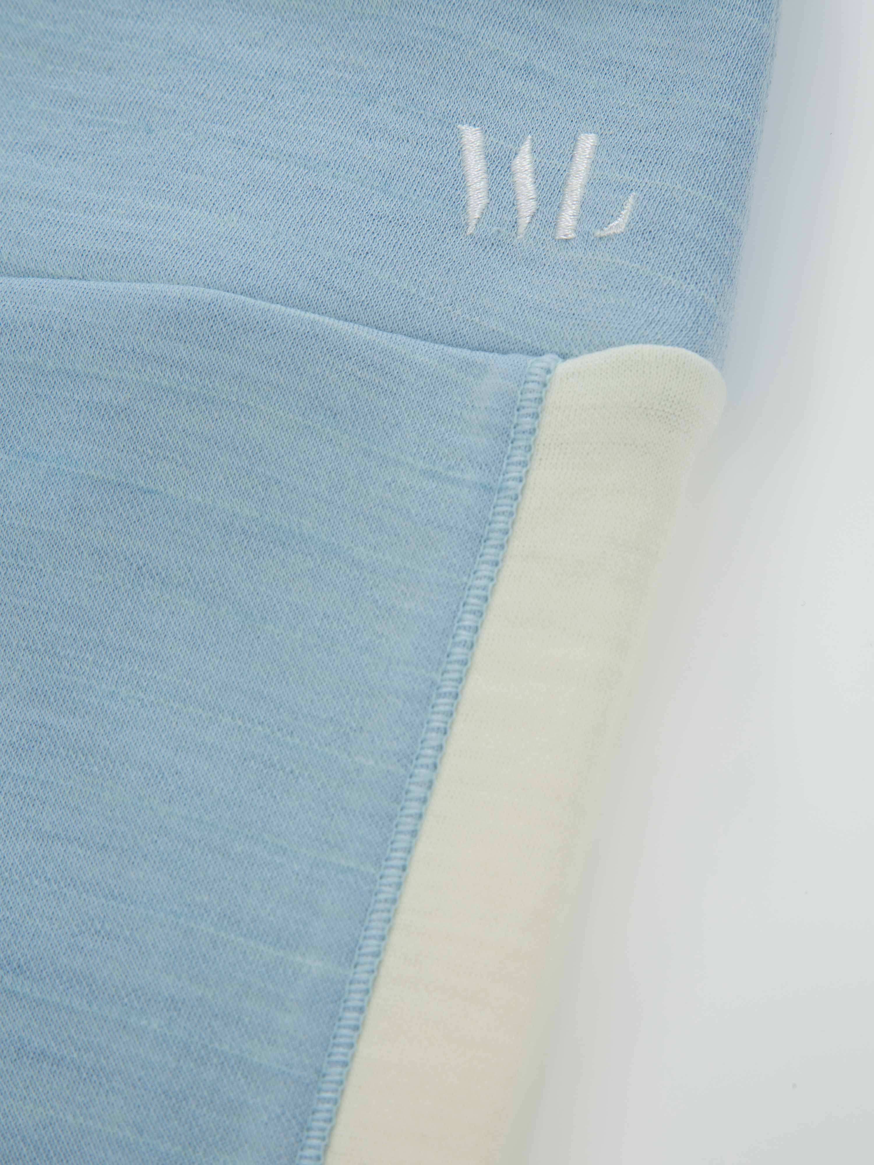 Vegglifjell Ullstilongs Light Sky