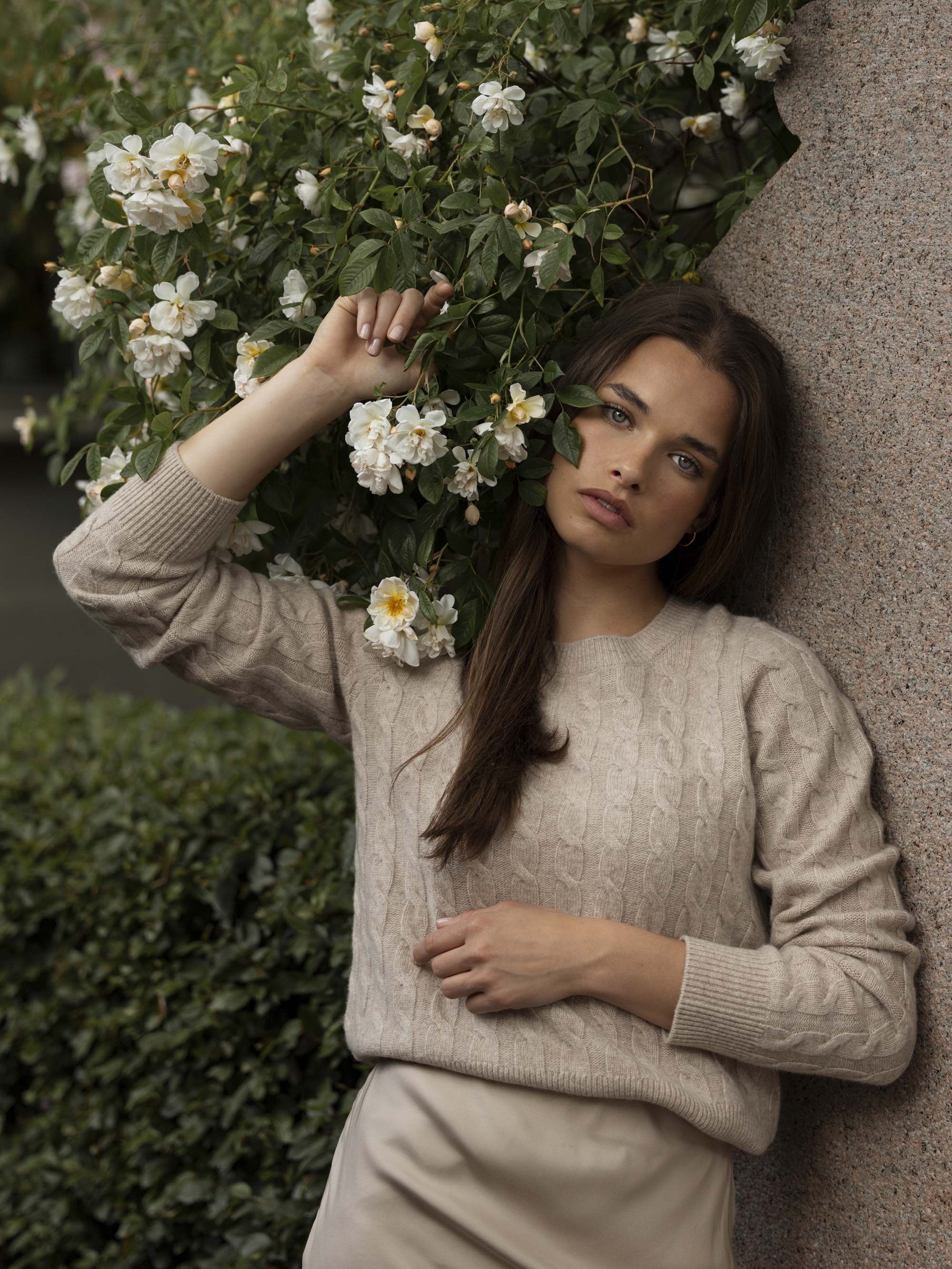 Vesttoppen Kabelstrikket genser Sand Melange