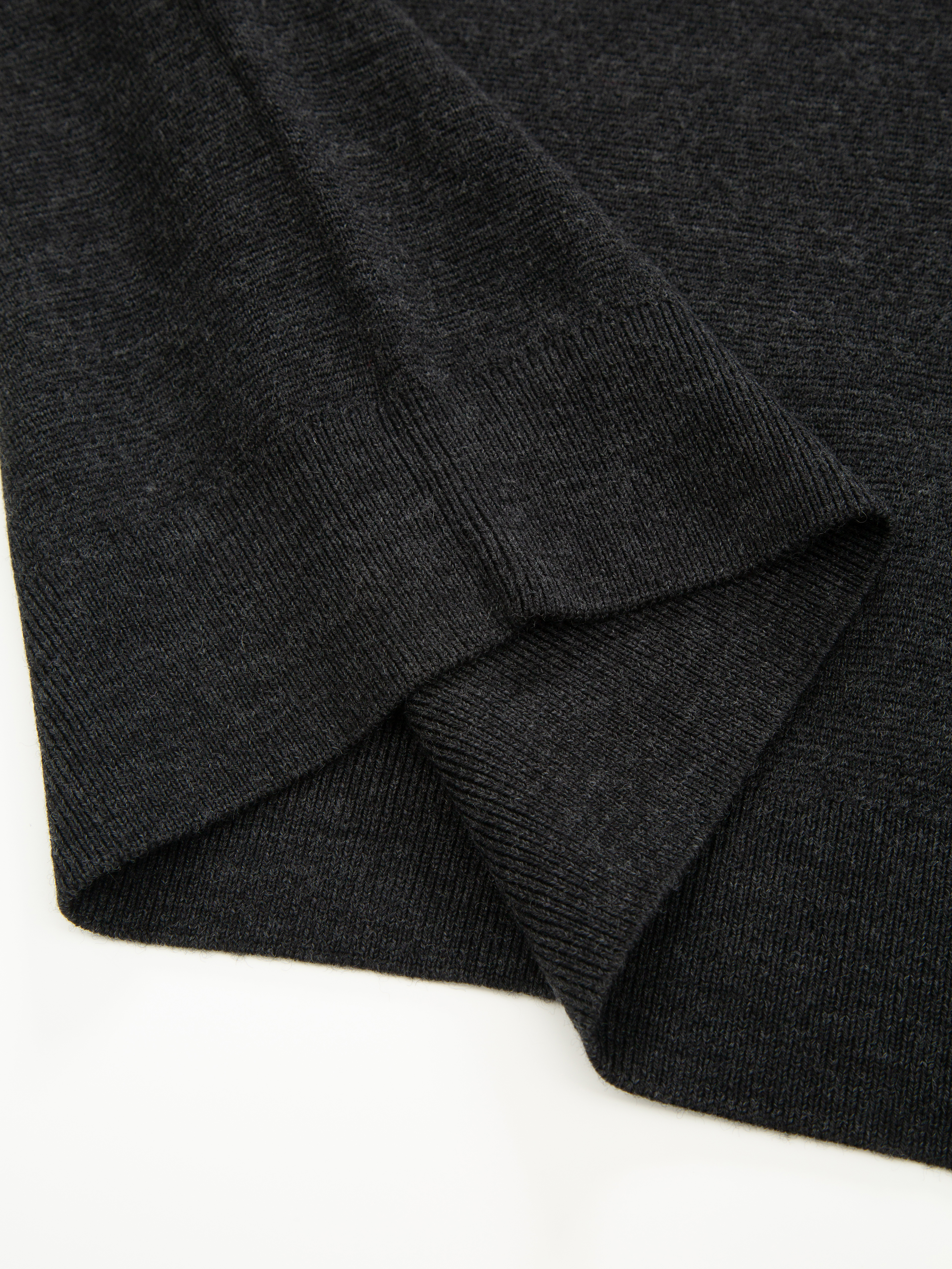 Himmeltinden Strikkegenser  Charcoal Grey