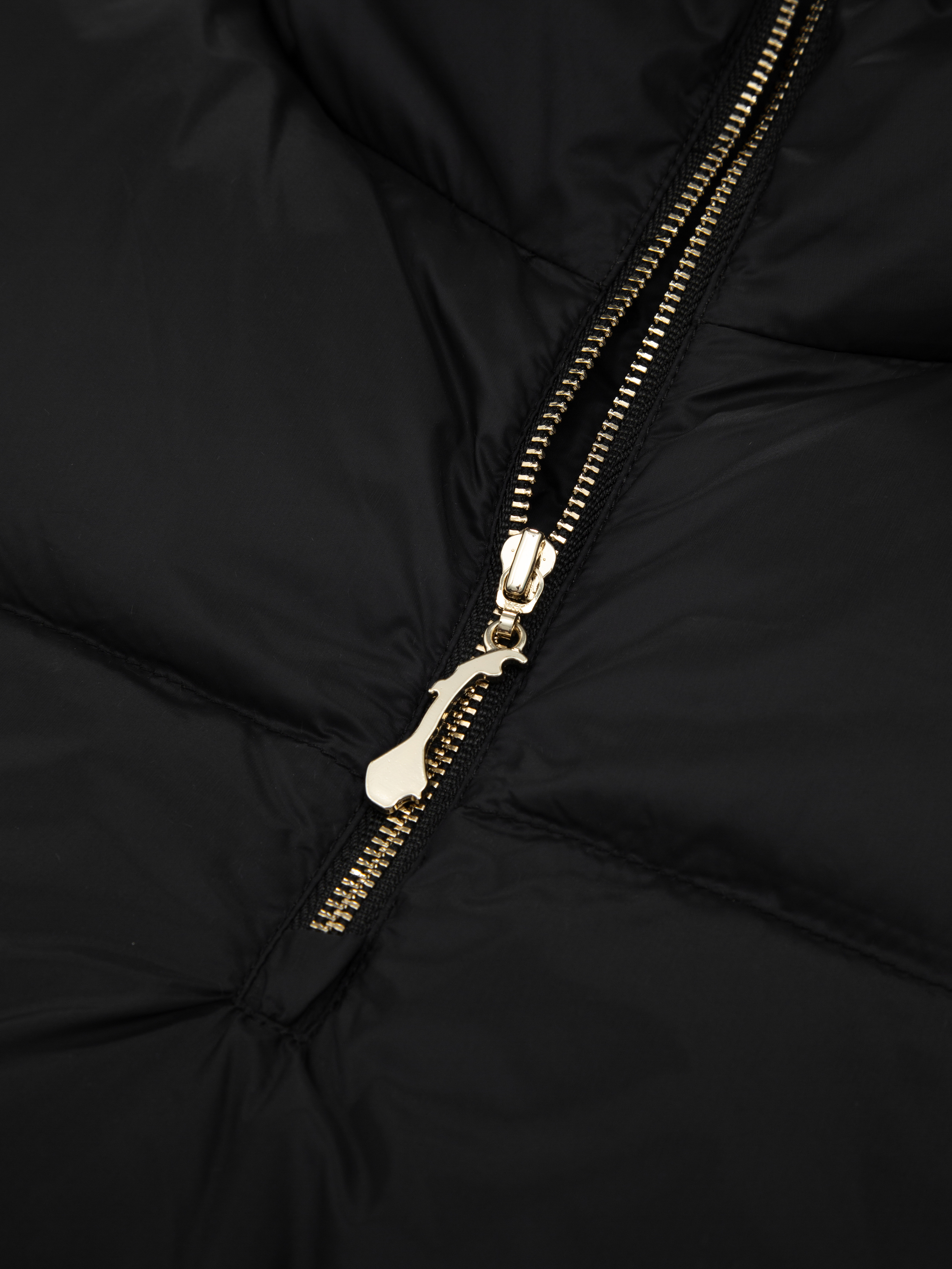 Sentraltind Dunhals  Black