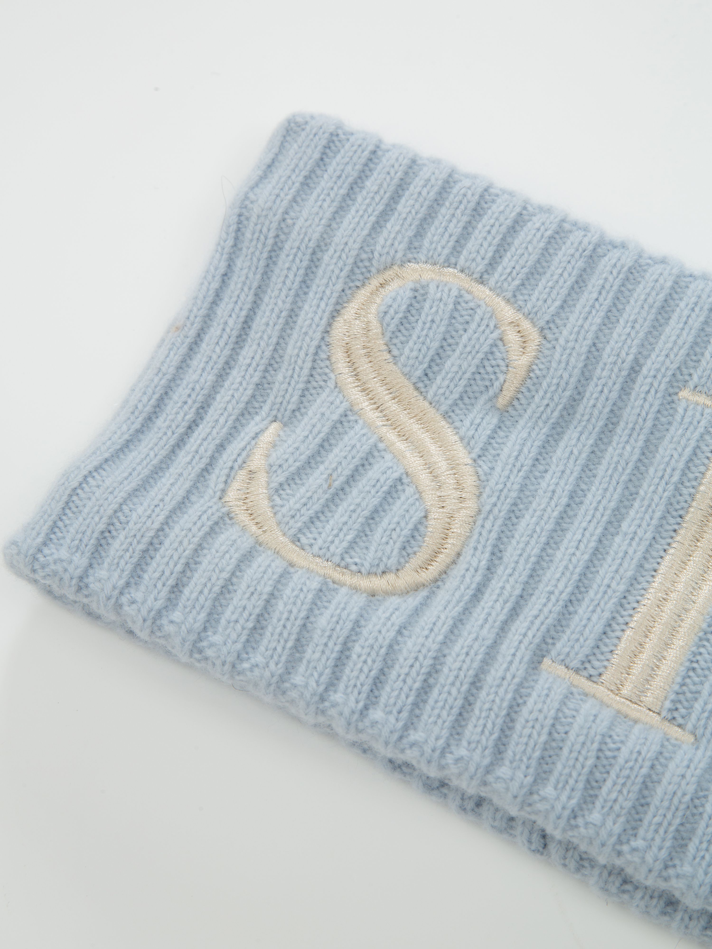 Voss Ribbestrikket Pannebånd Light Sky