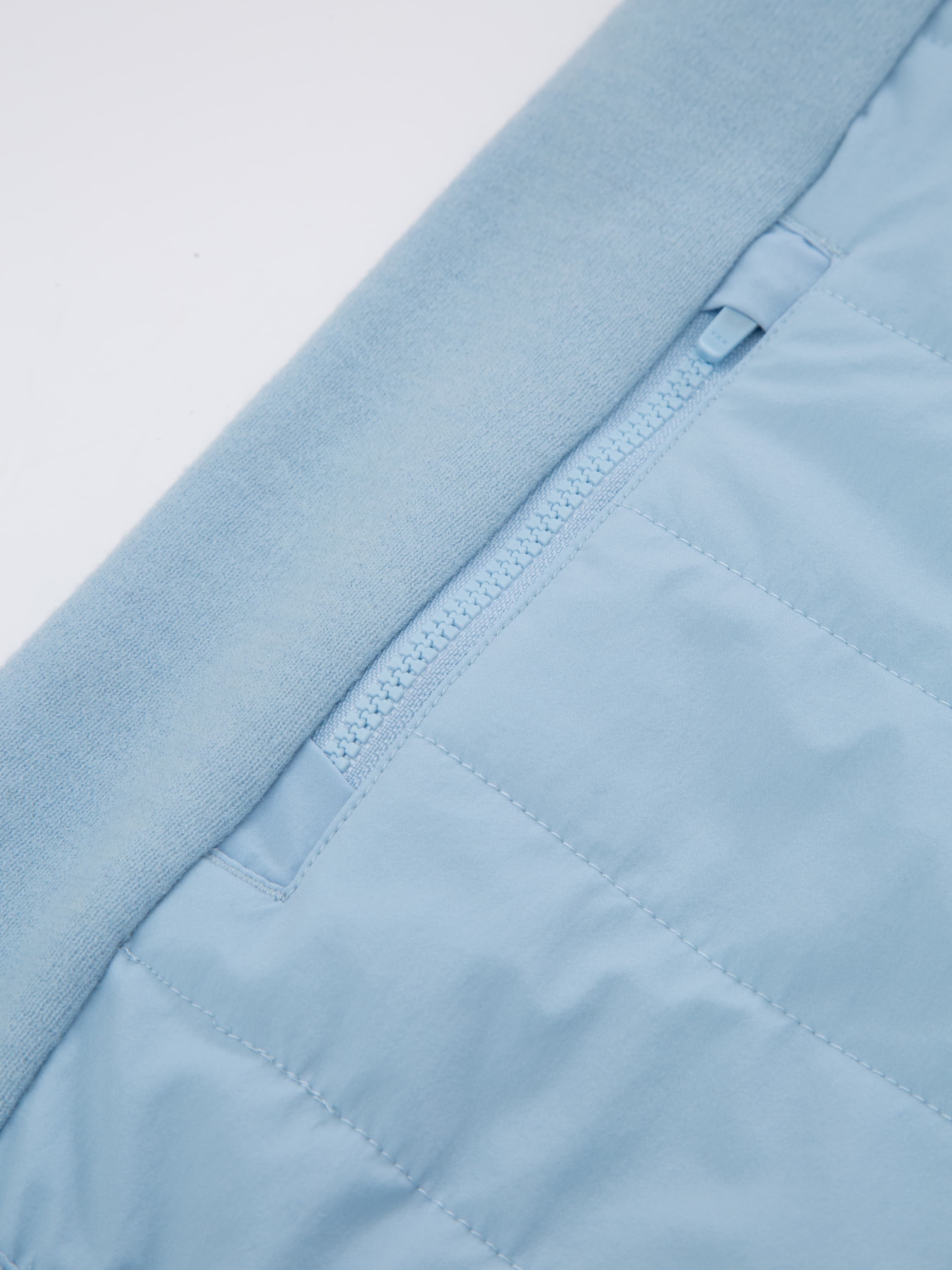 Besseggen Vest Light Sky