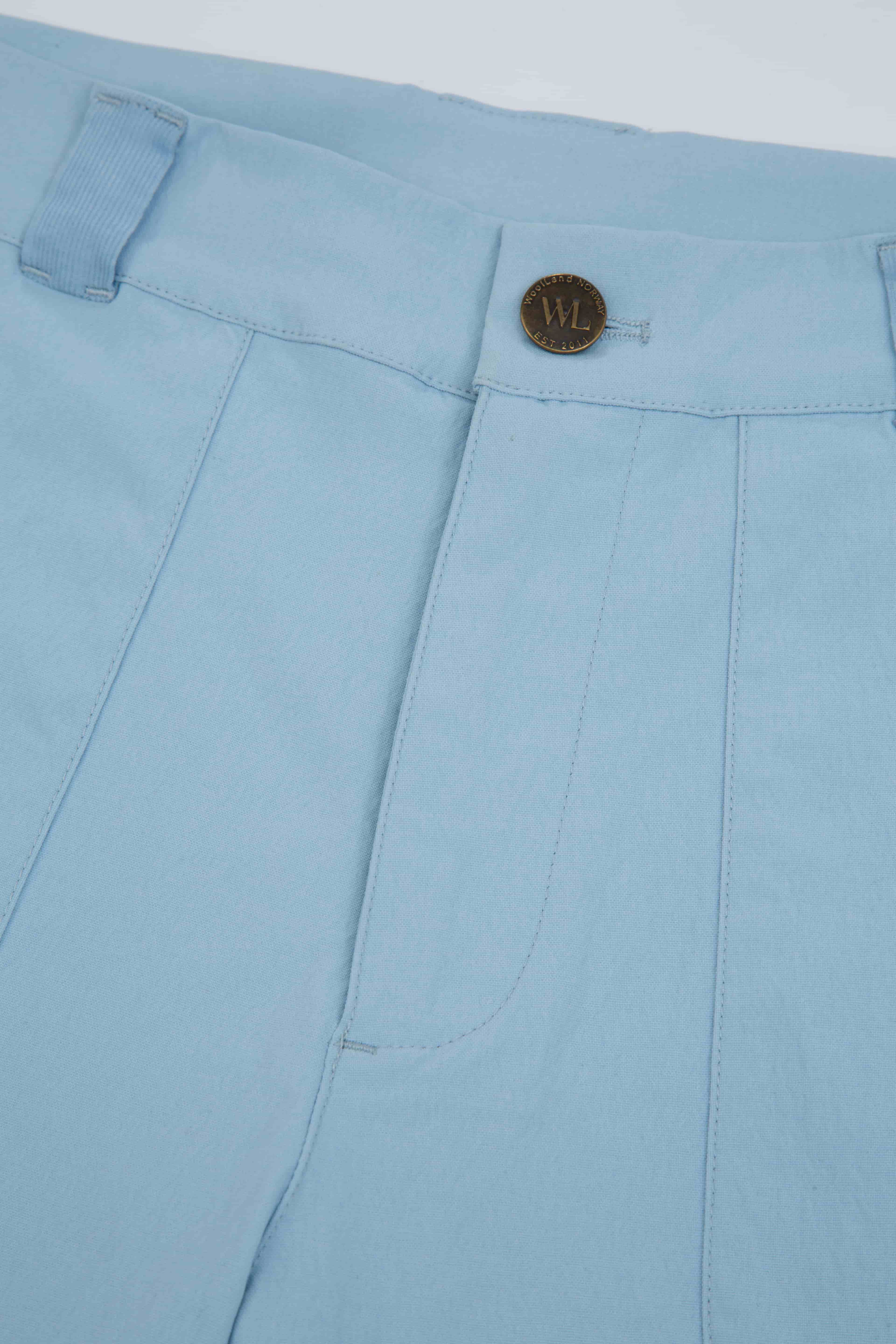 Romsdalseggen Cord Shorts  Light Sky