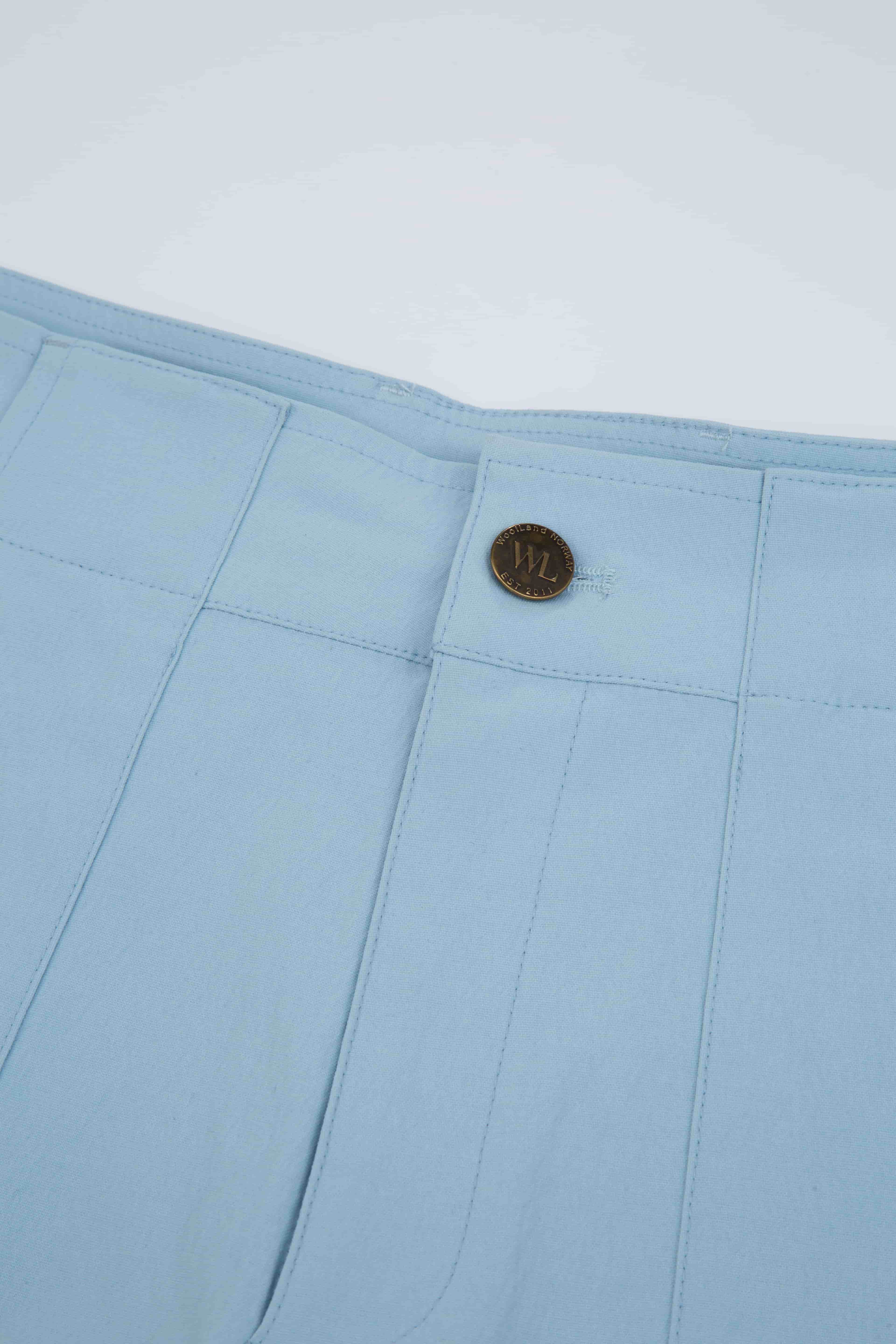 Romsdalseggen Cord Shorts  Light Skye