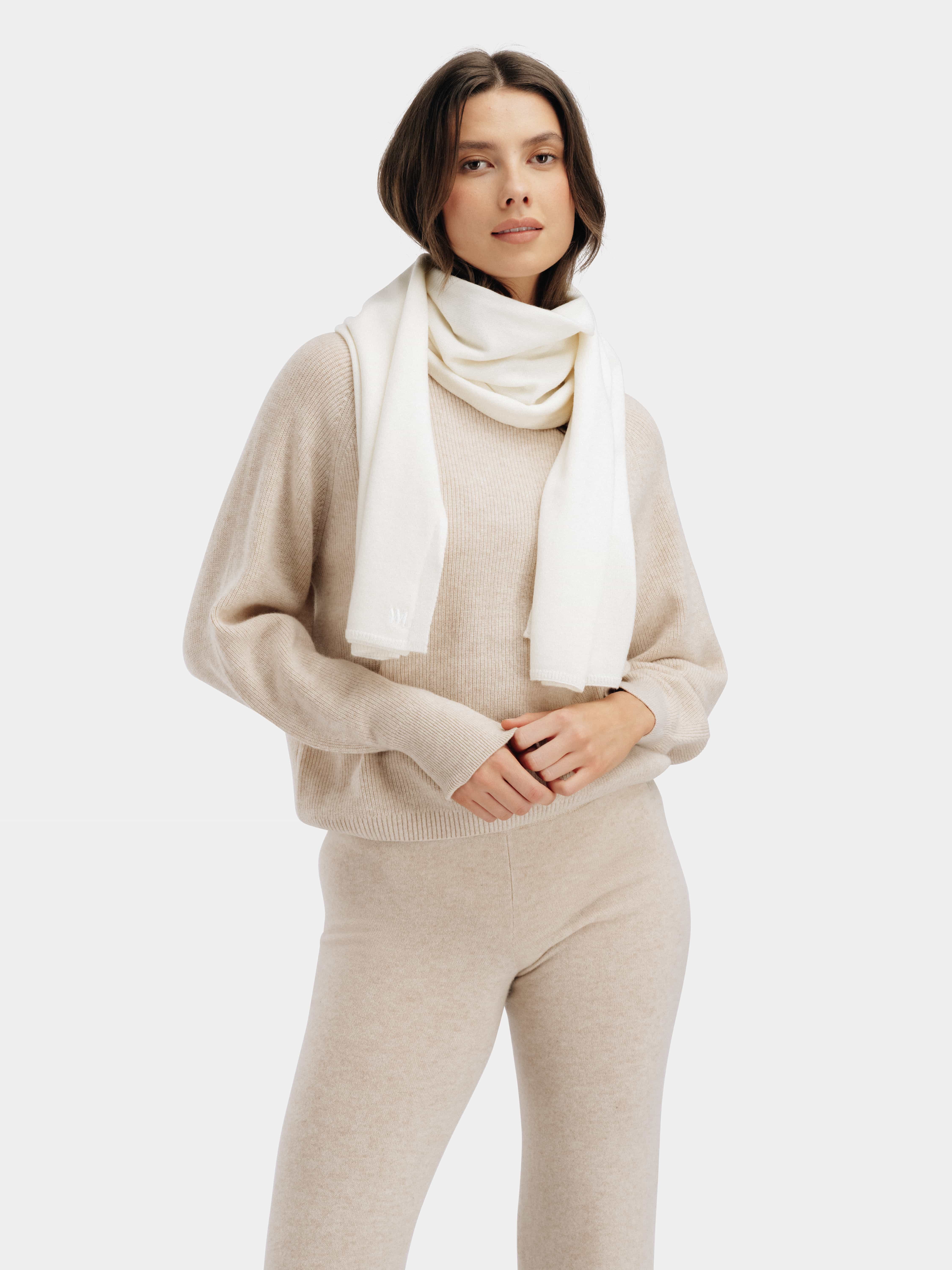 Falketind Kashmirskjerf Snow White