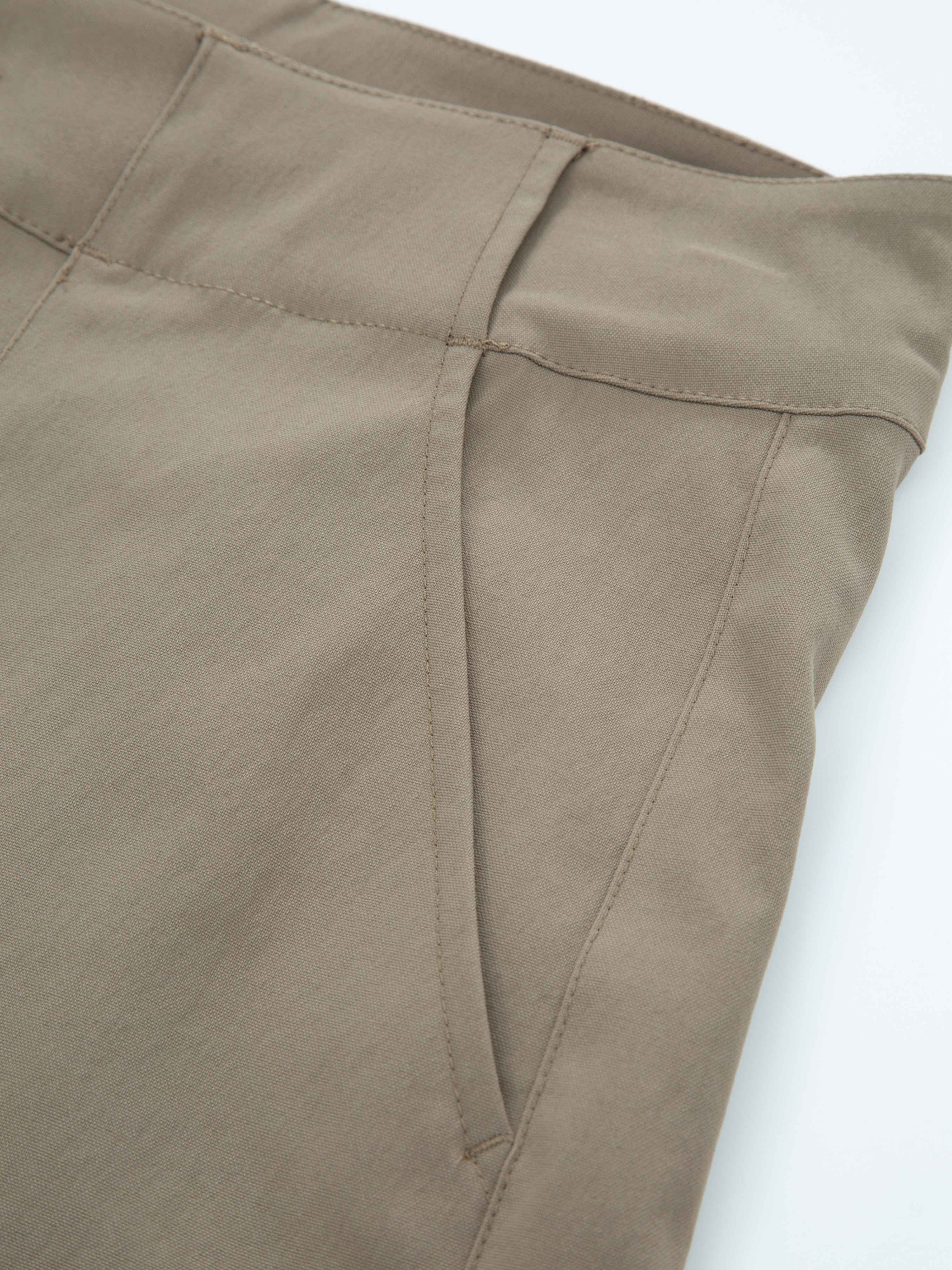 Romsdalseggen Shorts Long Driftwood