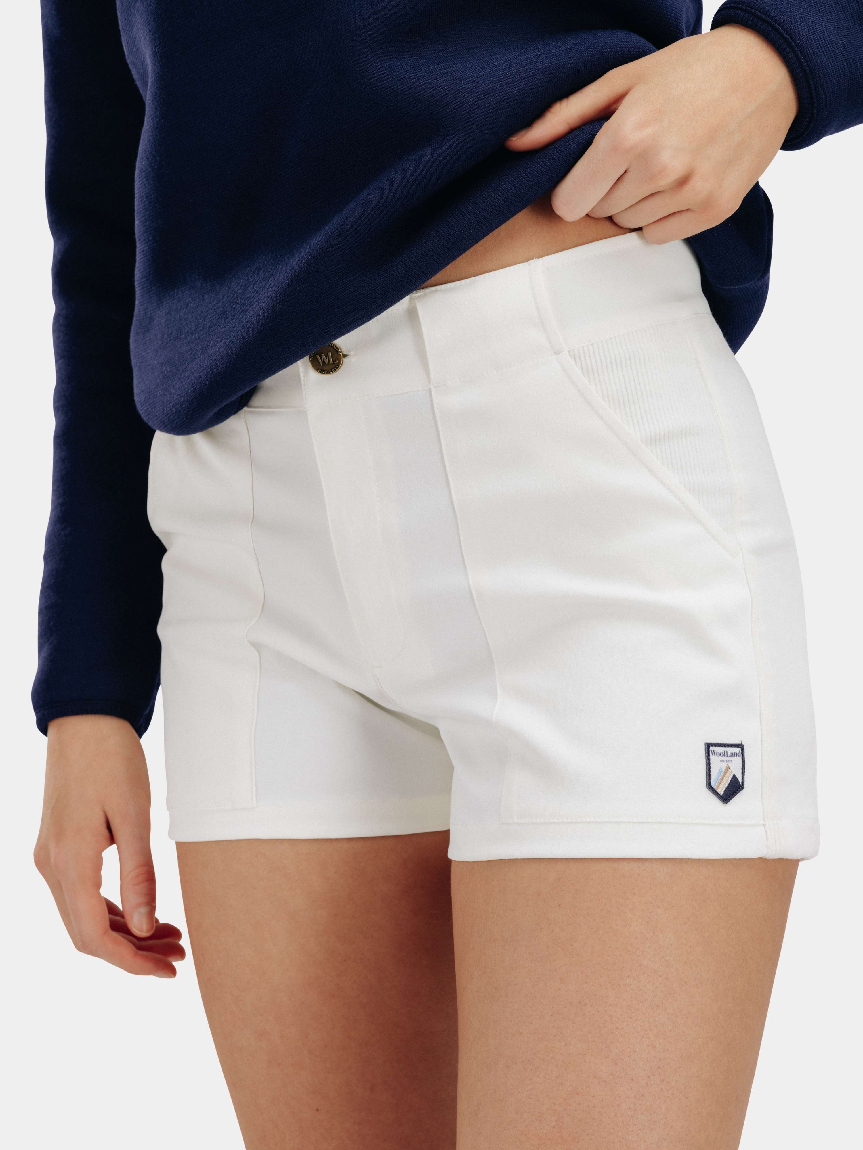 Romsdalseggen Cord Shorts  Snow White