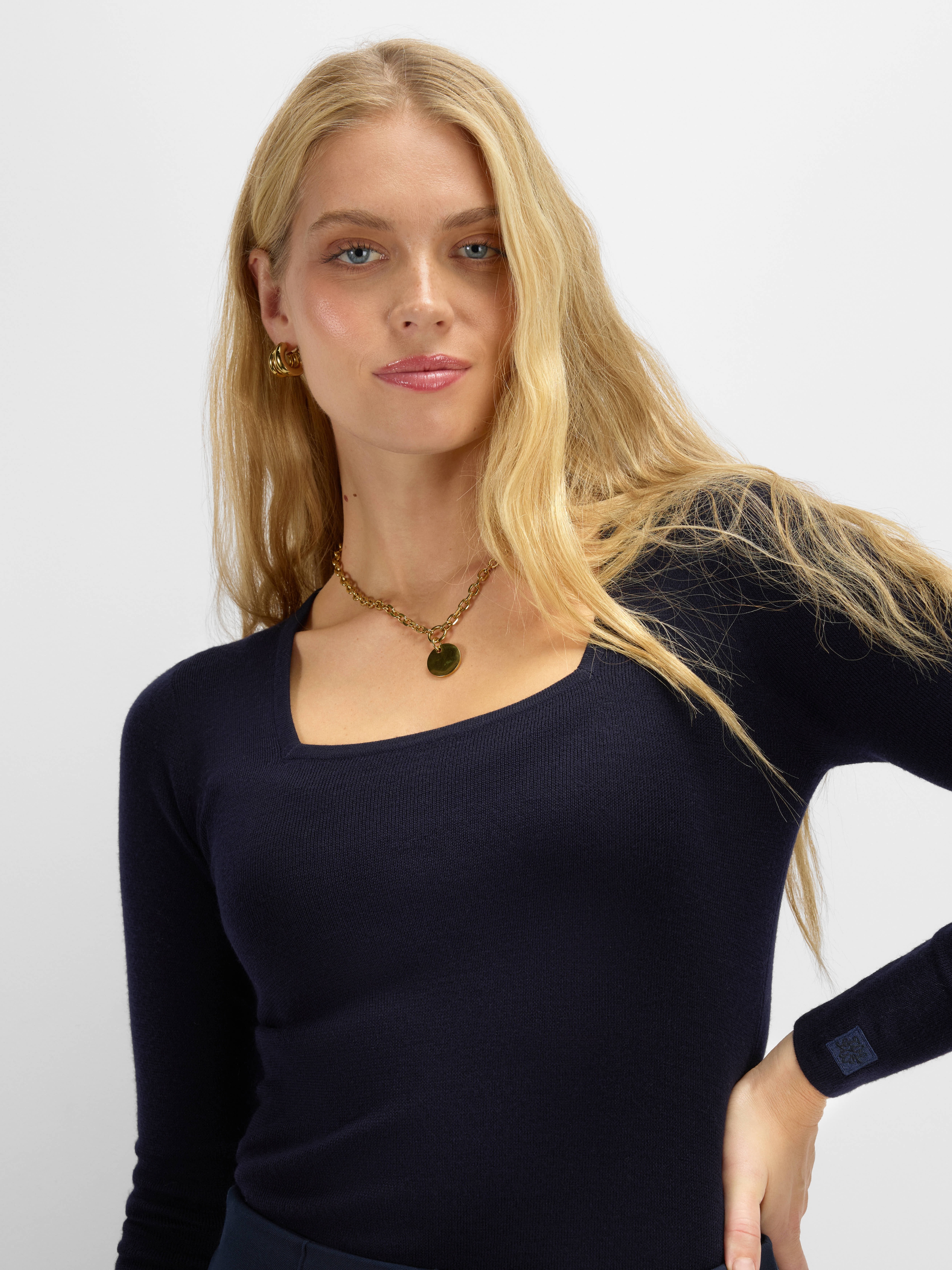Lifjellet Strikkegenser Dark Blue