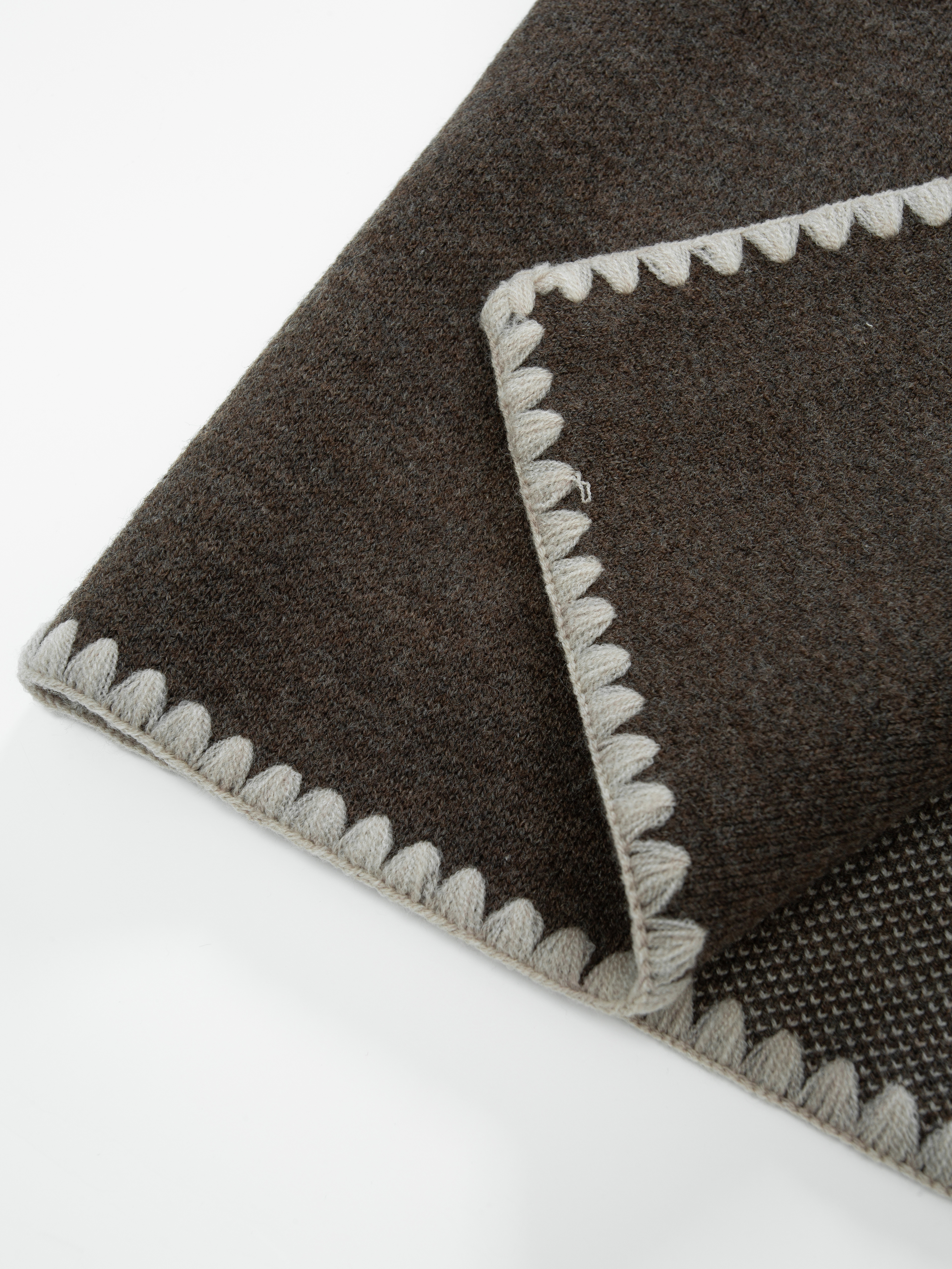 Rondslottet Strikkejakke Dark Brown