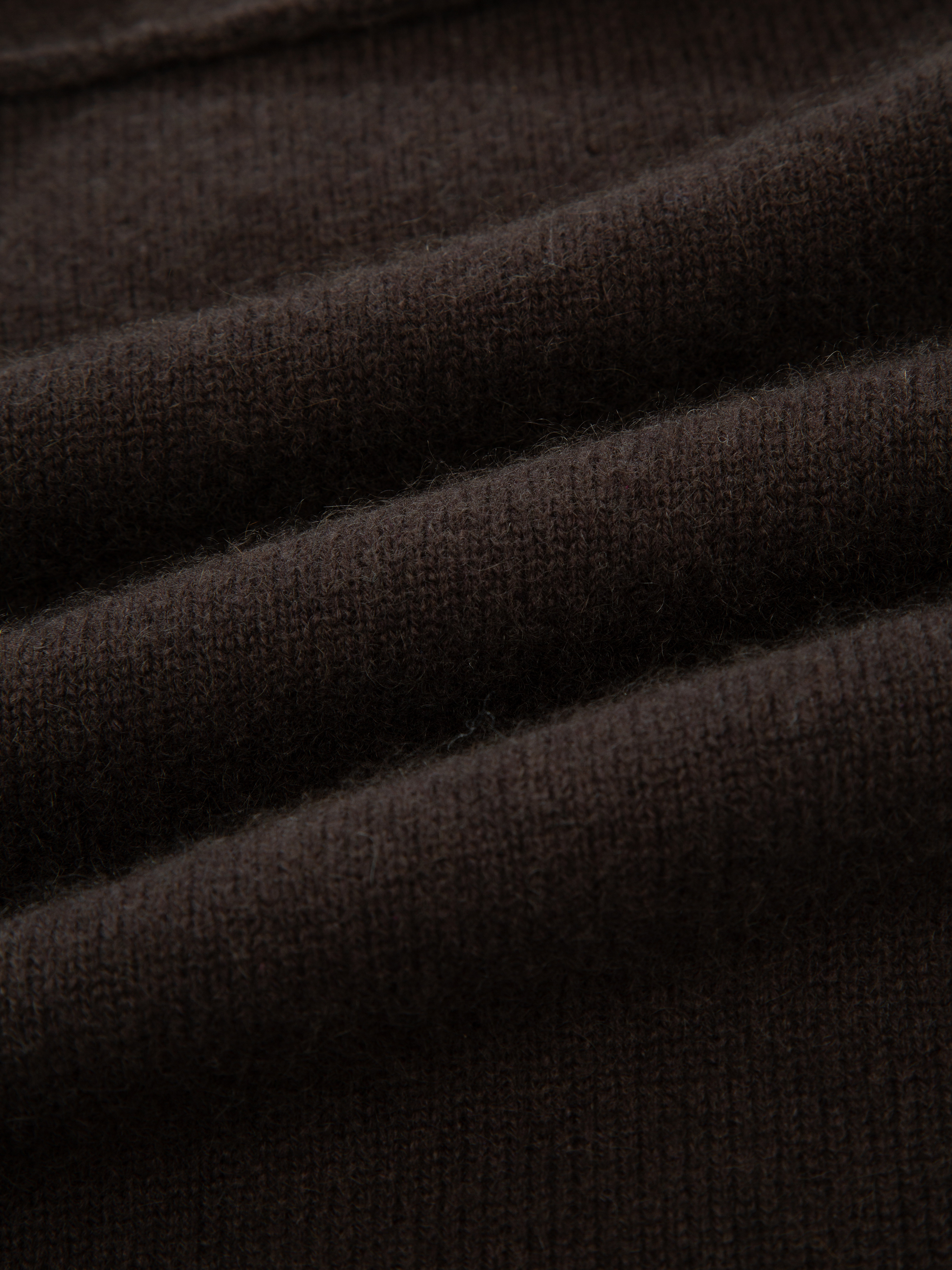Rundhøe Kashmirgenser  Dark Brown
