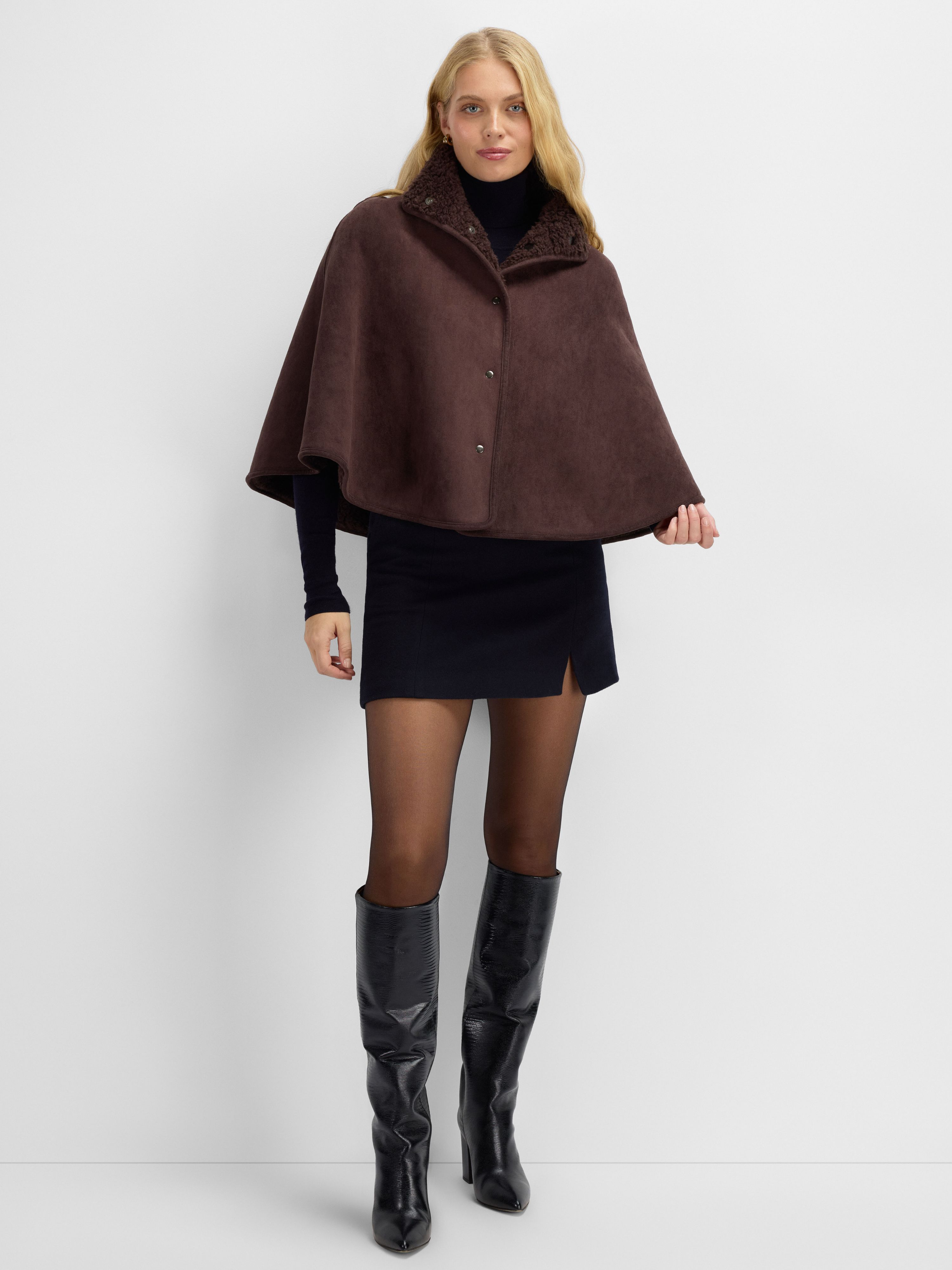 Solbakken Lammeull Cape  Mocca