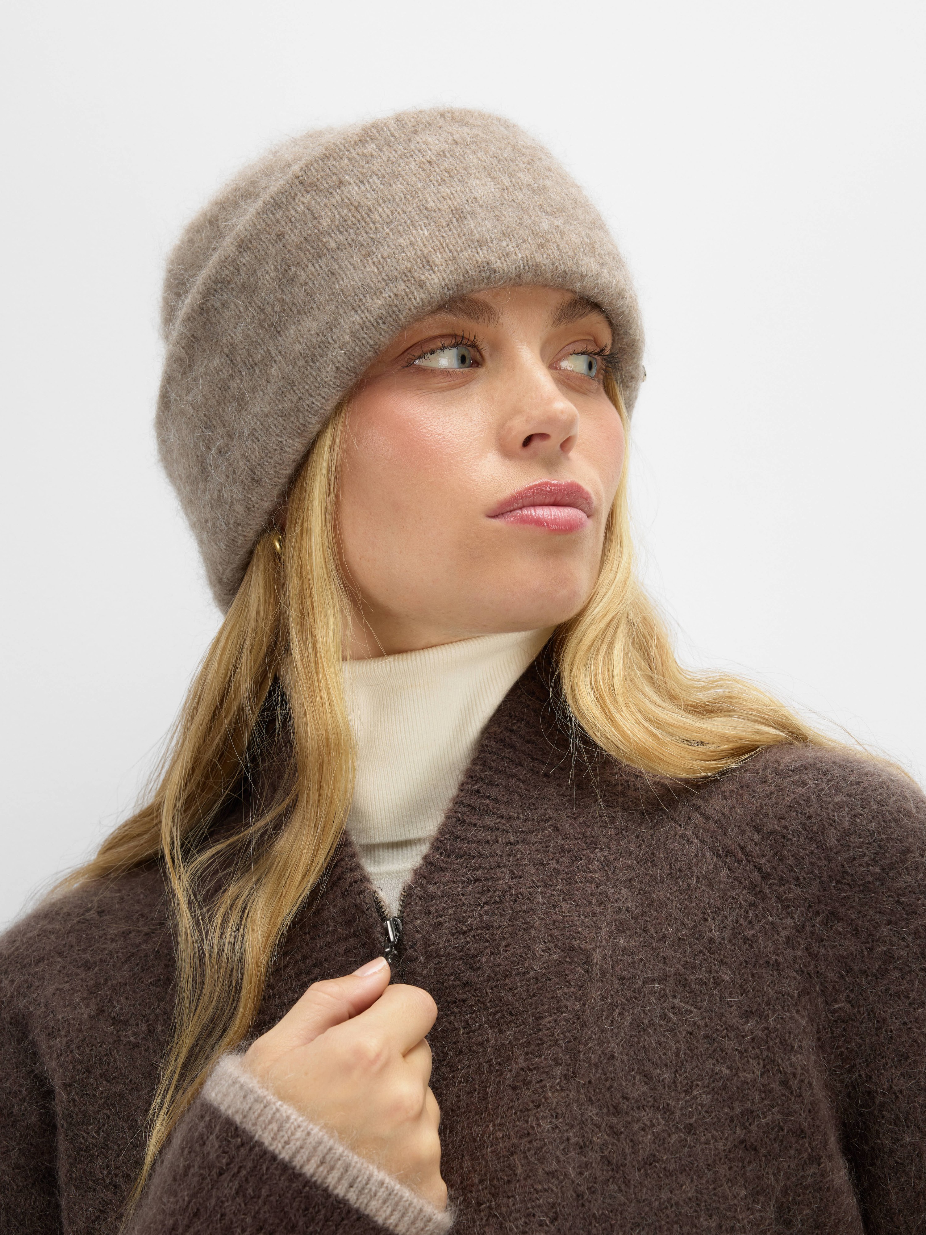 Torghatten Strikkegenser  Dark Brown