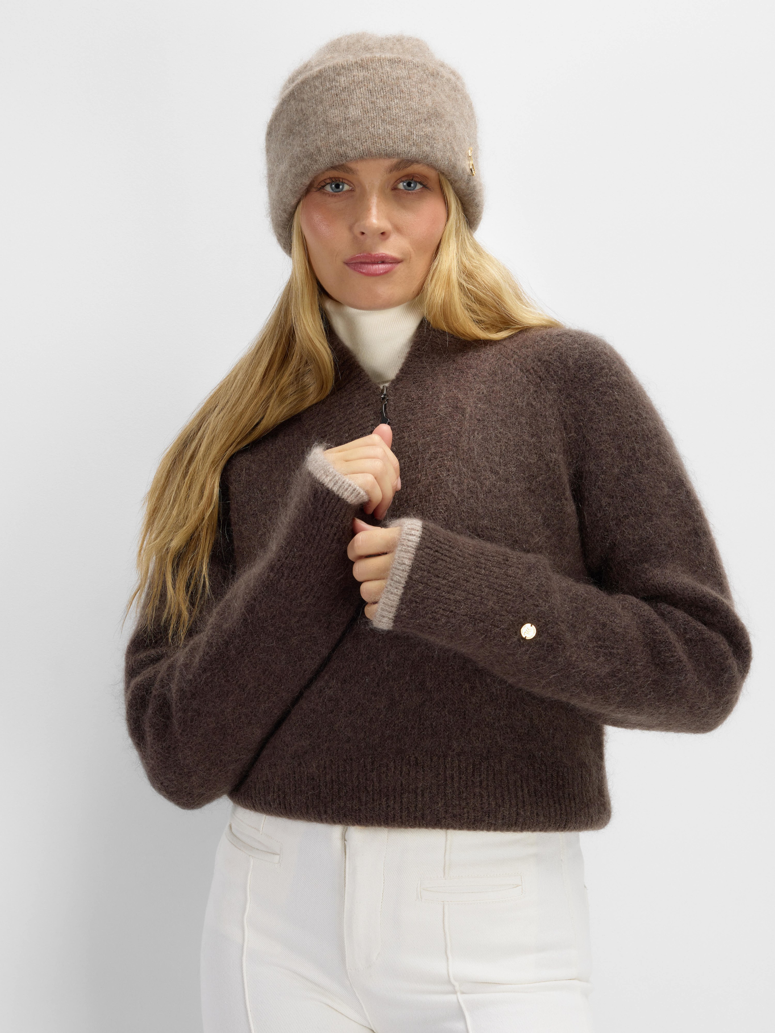 Torghatten Strikkegenser  Dark Brown