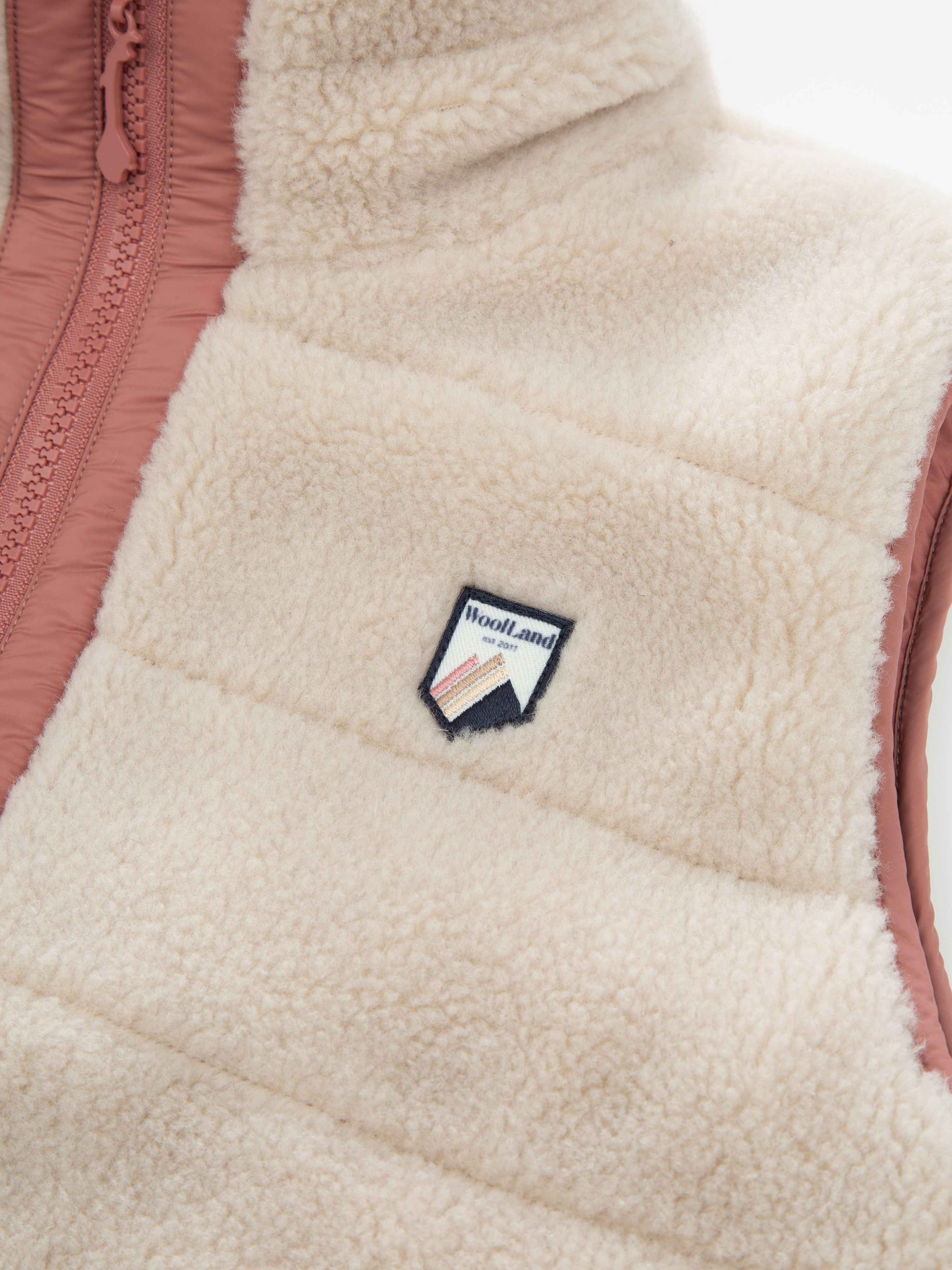 Nusfjord Vest  Burned Rose