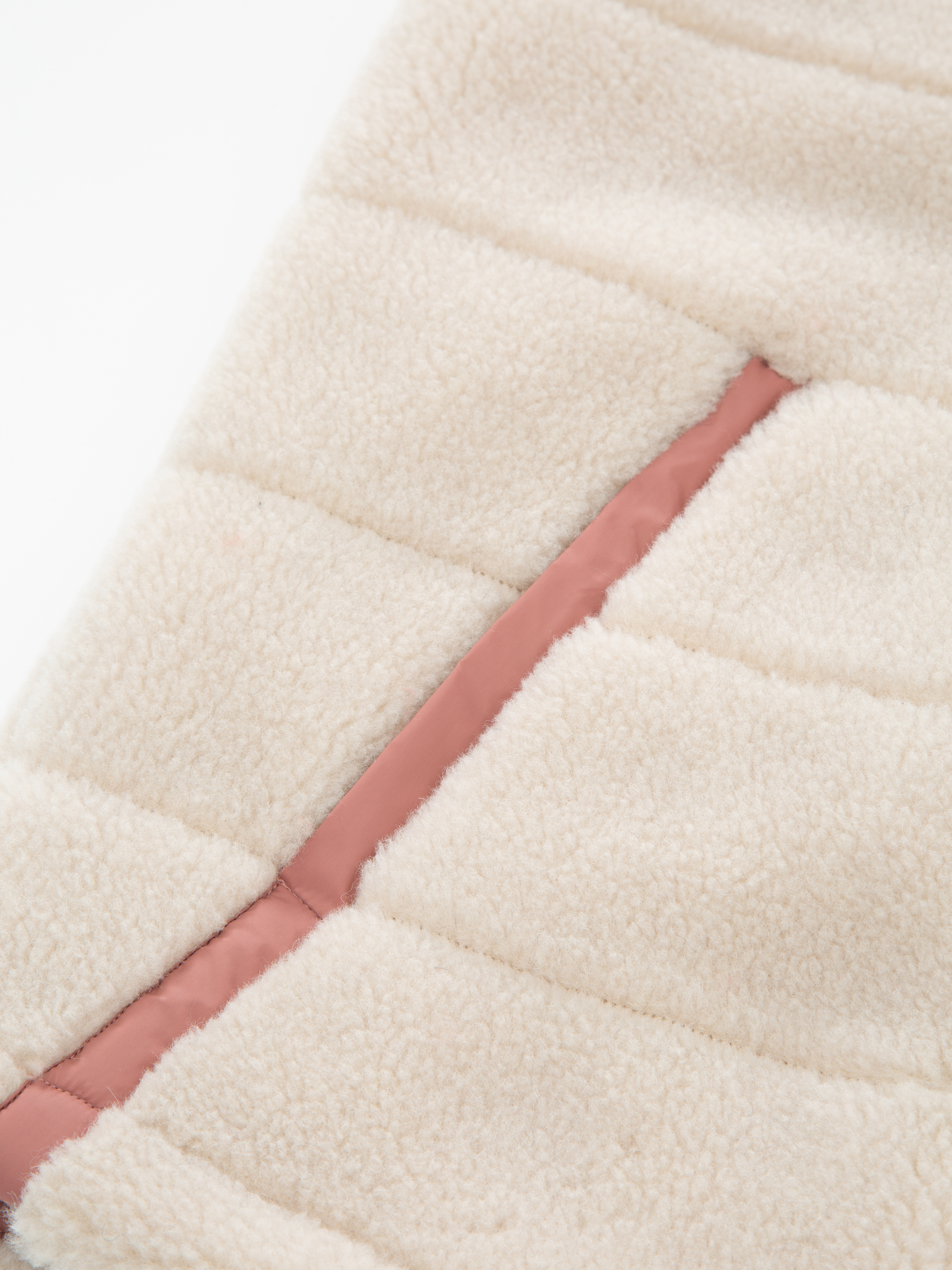 Nusfjord Vest  Burned Rose