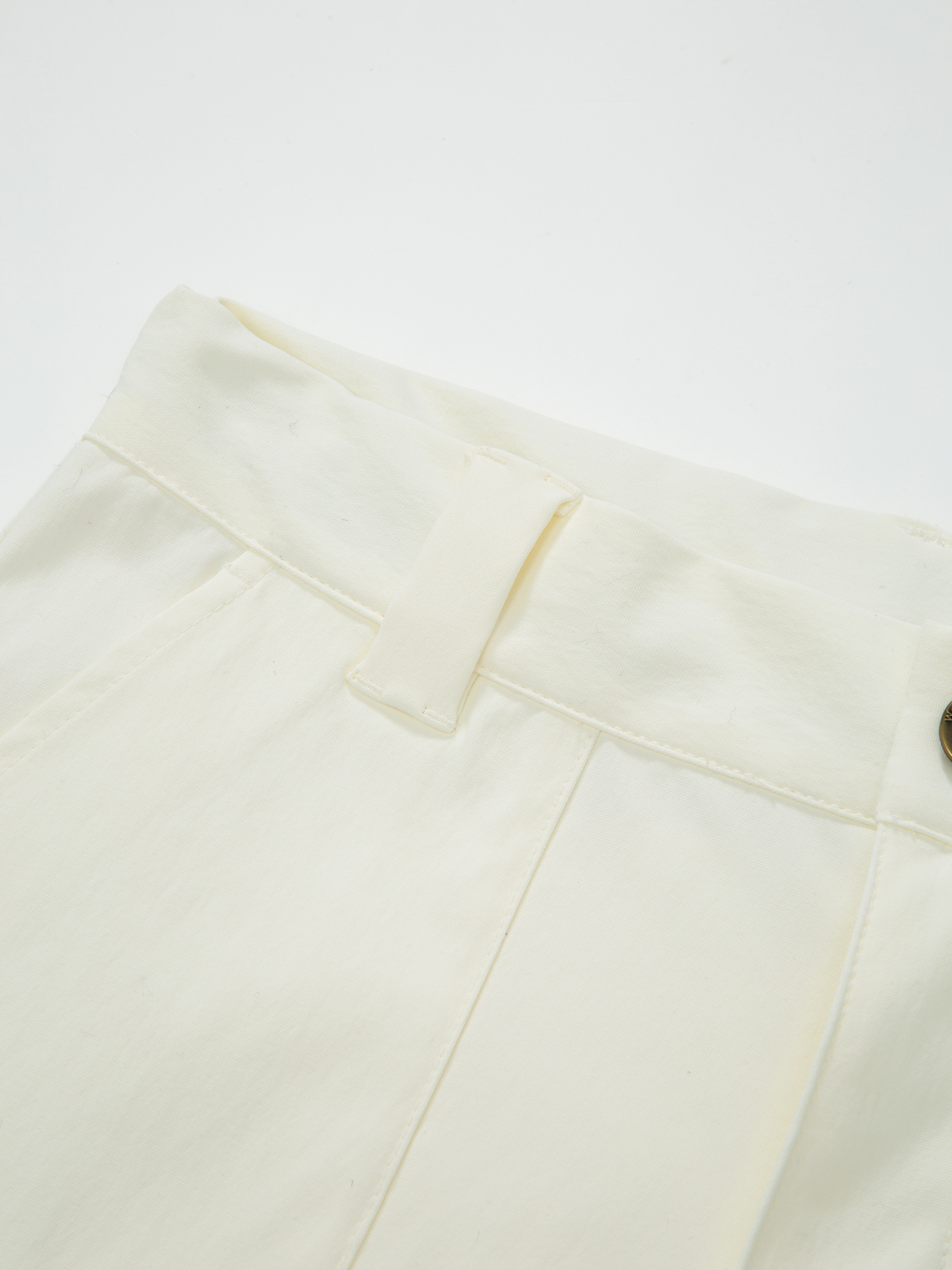 Romsdalseggen Cord Shorts  Snow White