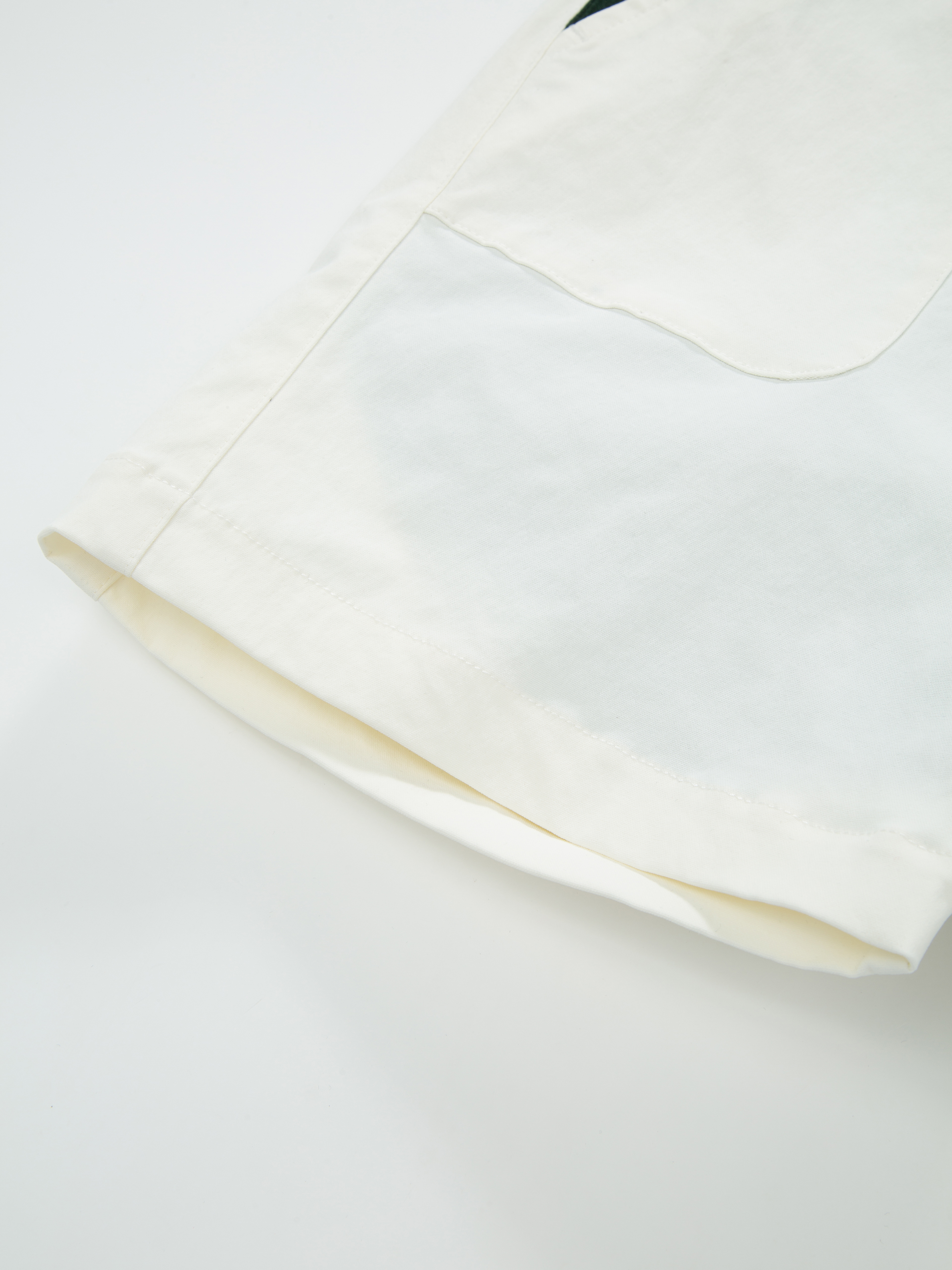 Romsdalseggen Cord Shorts  Snow White