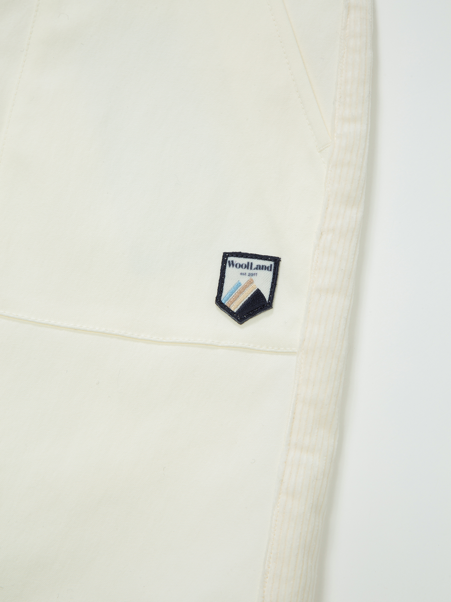 Romsdalseggen Cord Shorts  Snow White