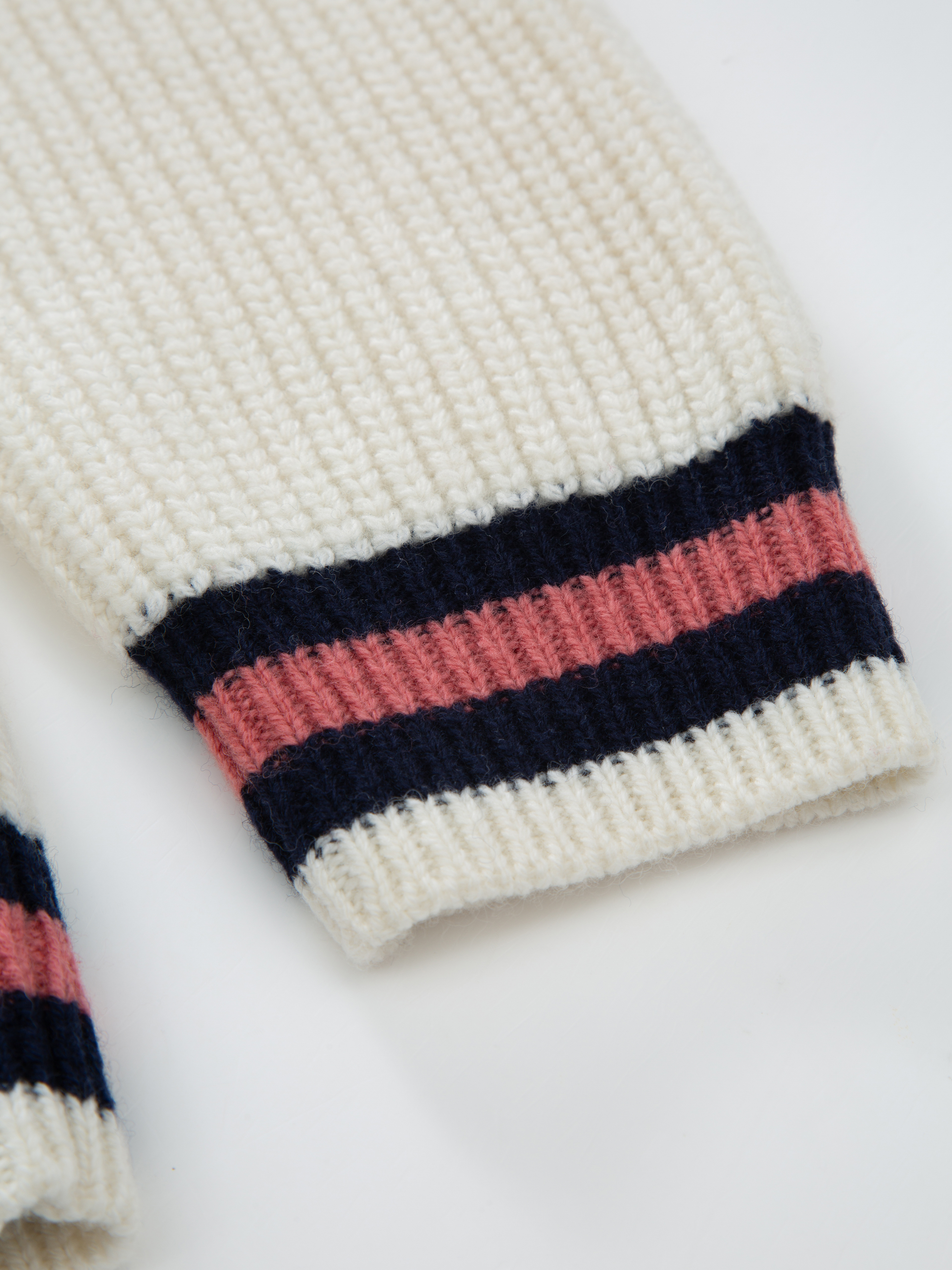 Glittertind Strikkejakke  Snow White