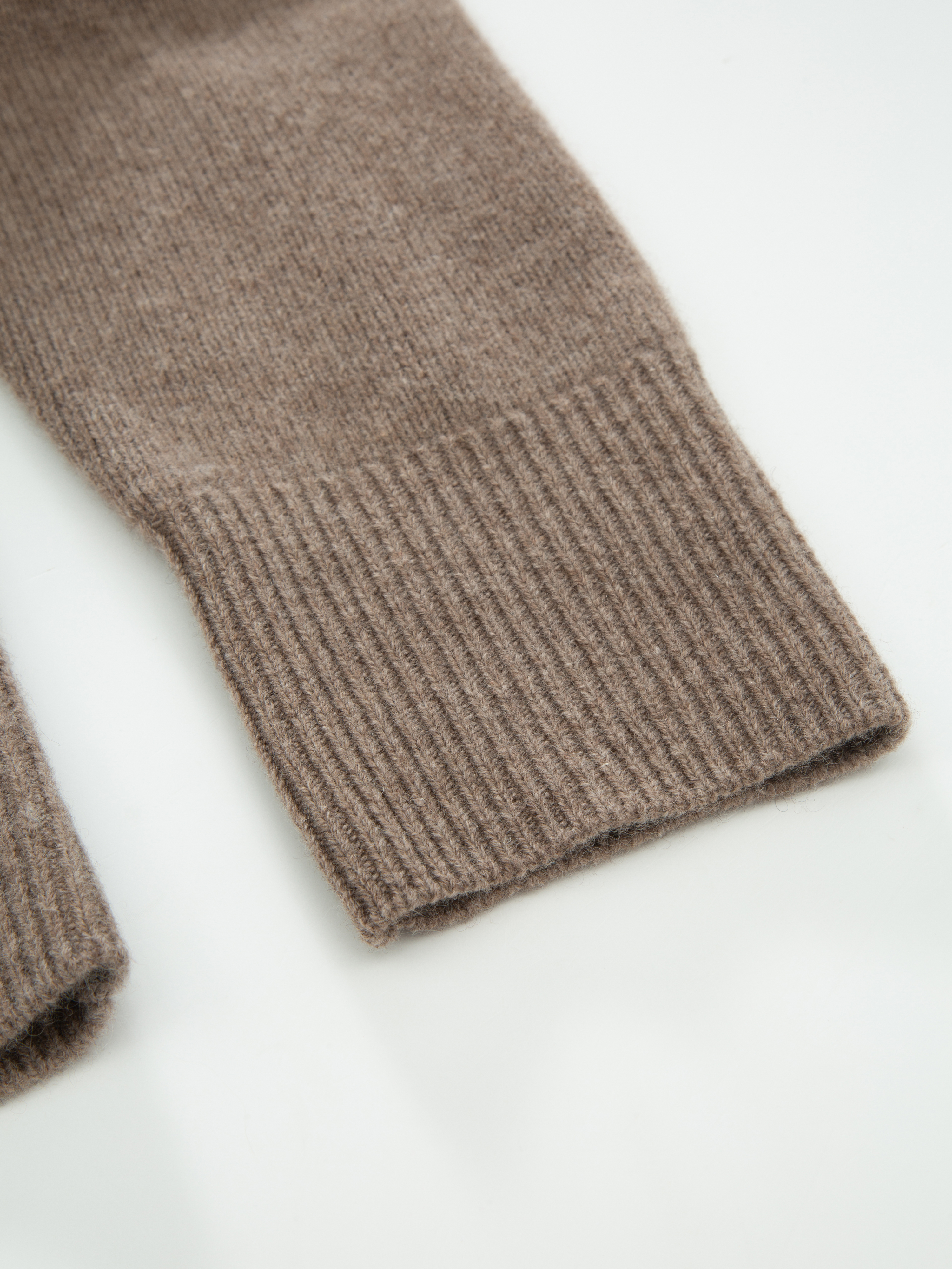 Justatinden Ulljakke  Nougat