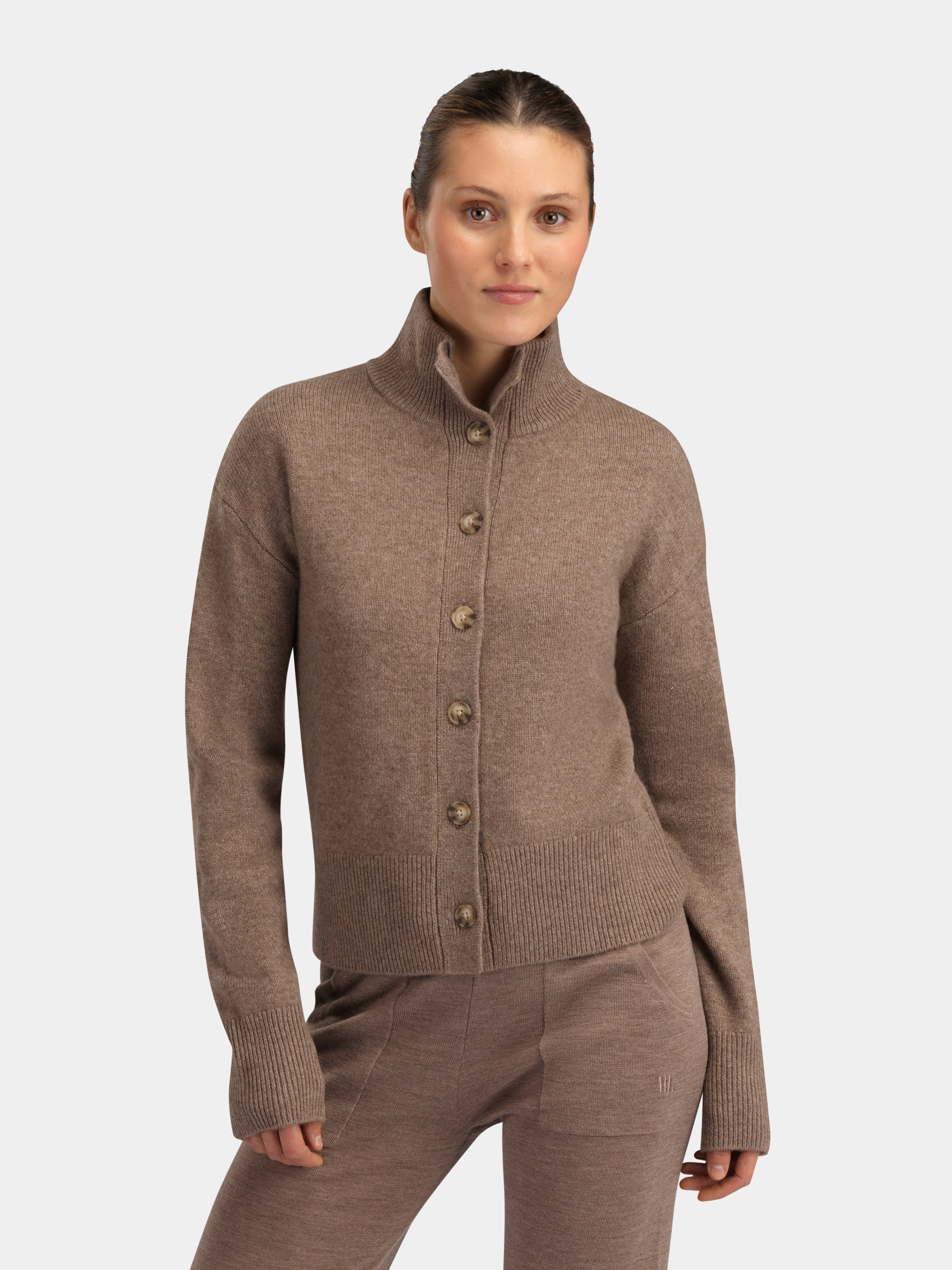 Justatinden Ulljakke  Nougat