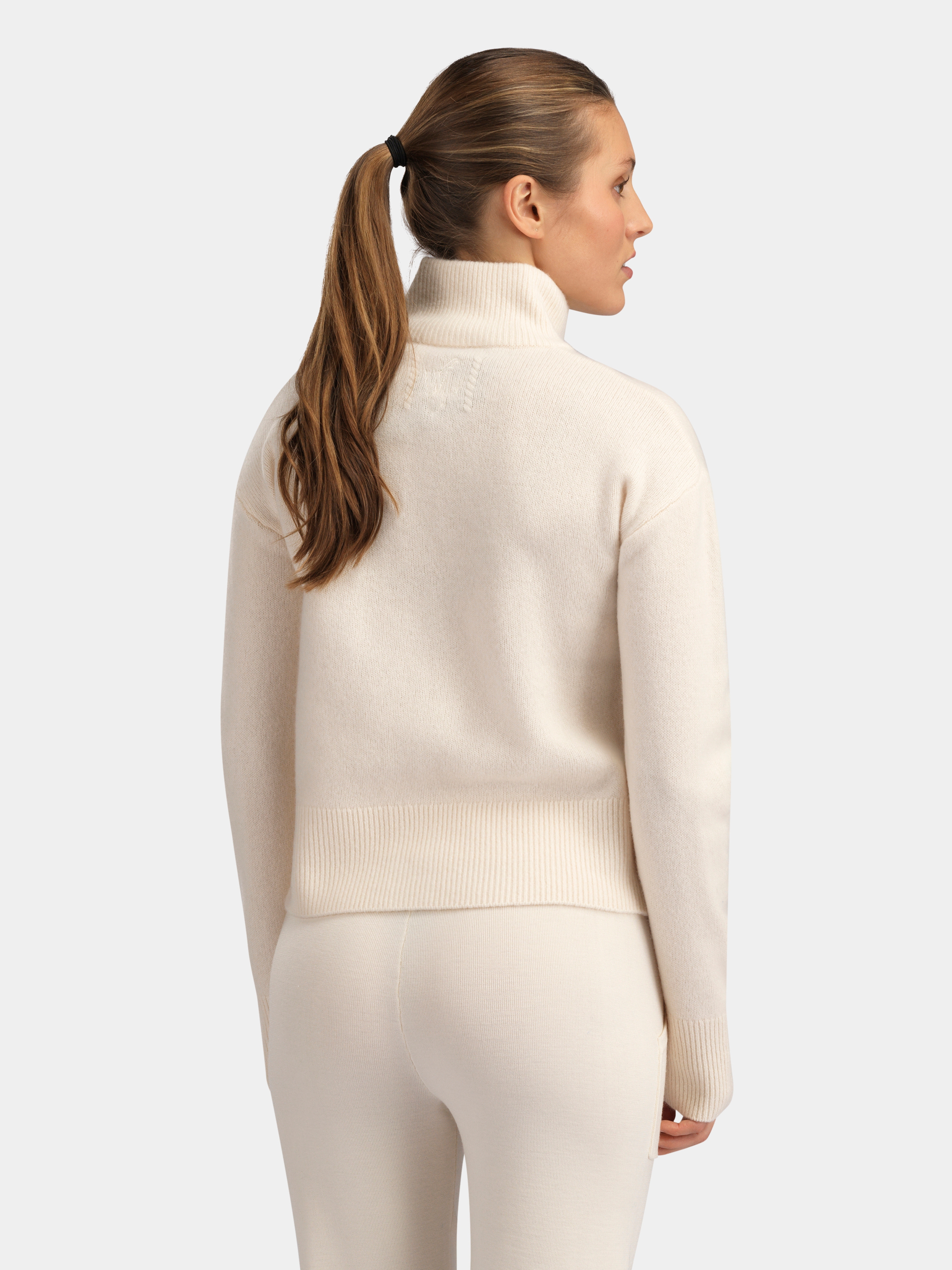 Justatinden Ulljakke  Snow White