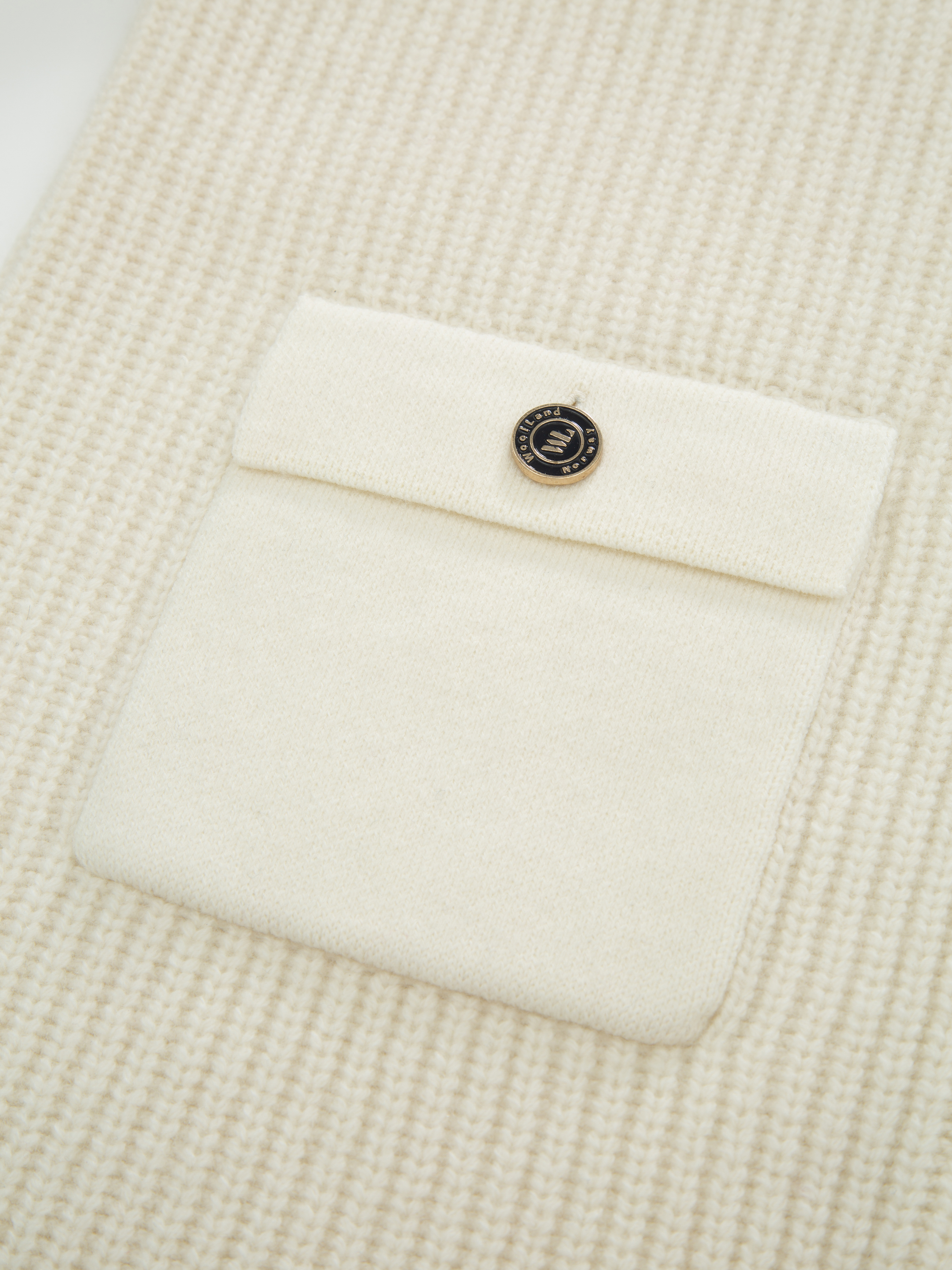 Måtind Strikkejakke  White Swan