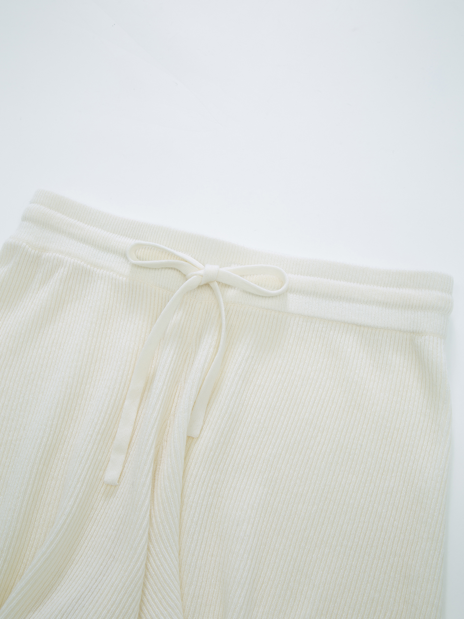 Skudeneshavn Ribbestrikket Shorts  Snow White