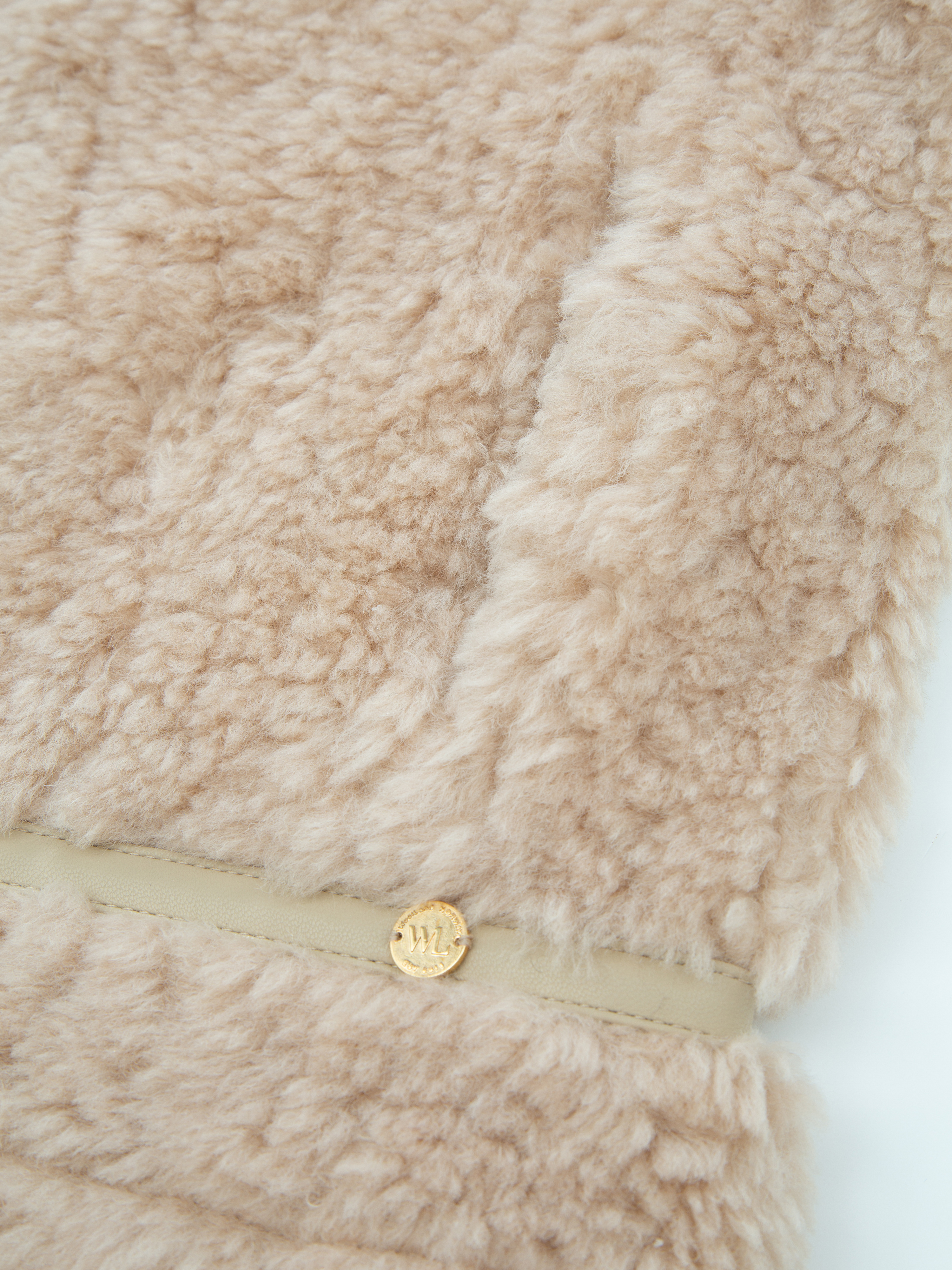 Solbakken Lammeull Vest  Champagne