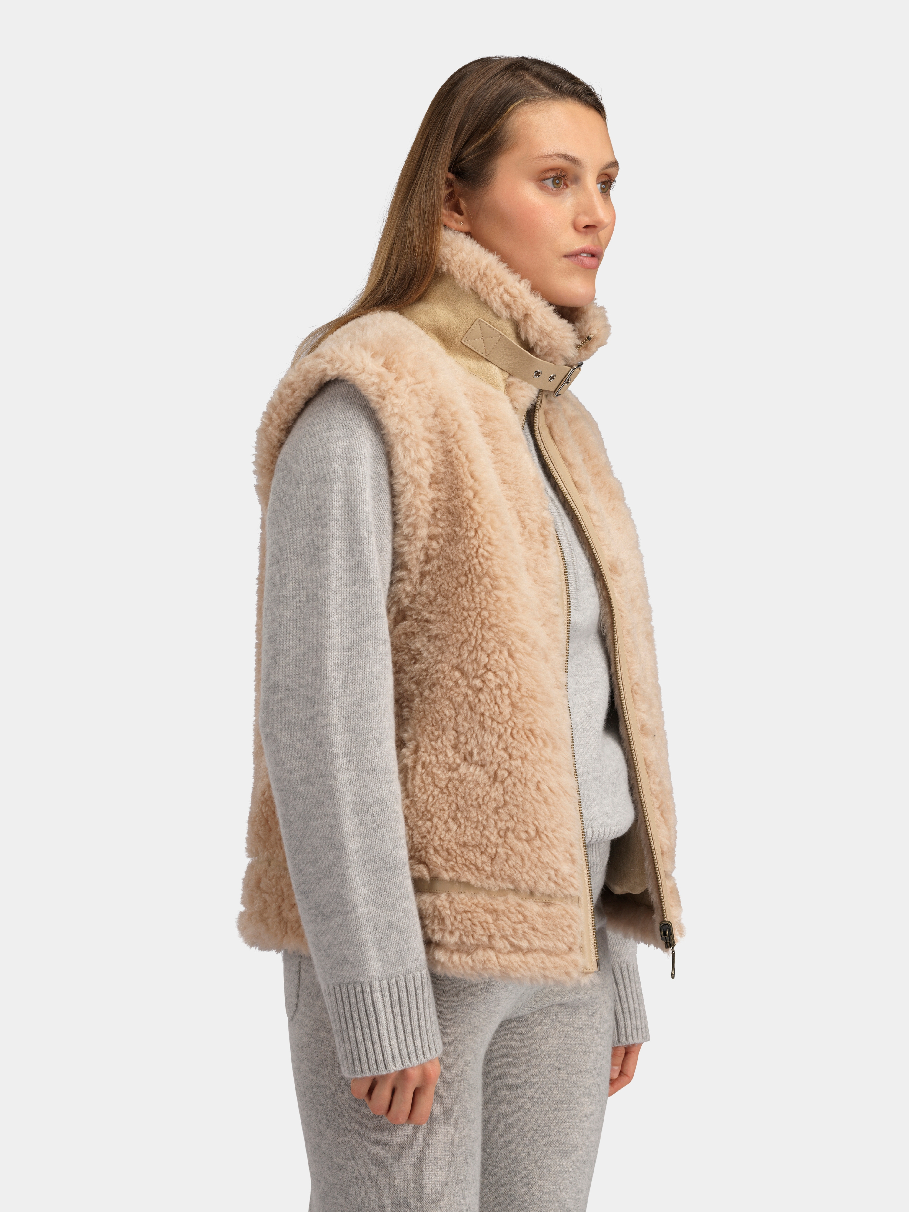 Solbakken Lammeull Vest  Champagne