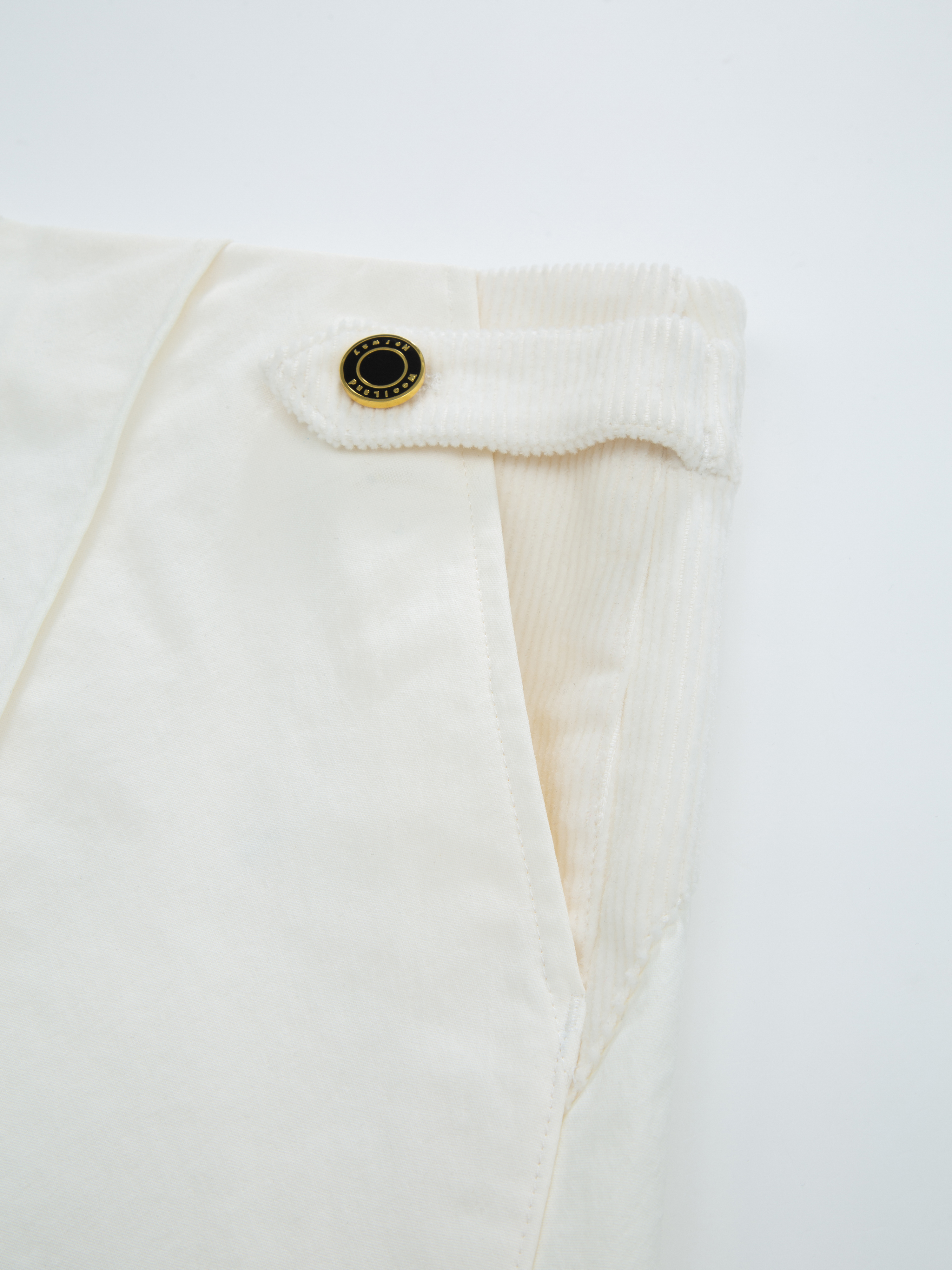 Ulriken Shorts  Snow White