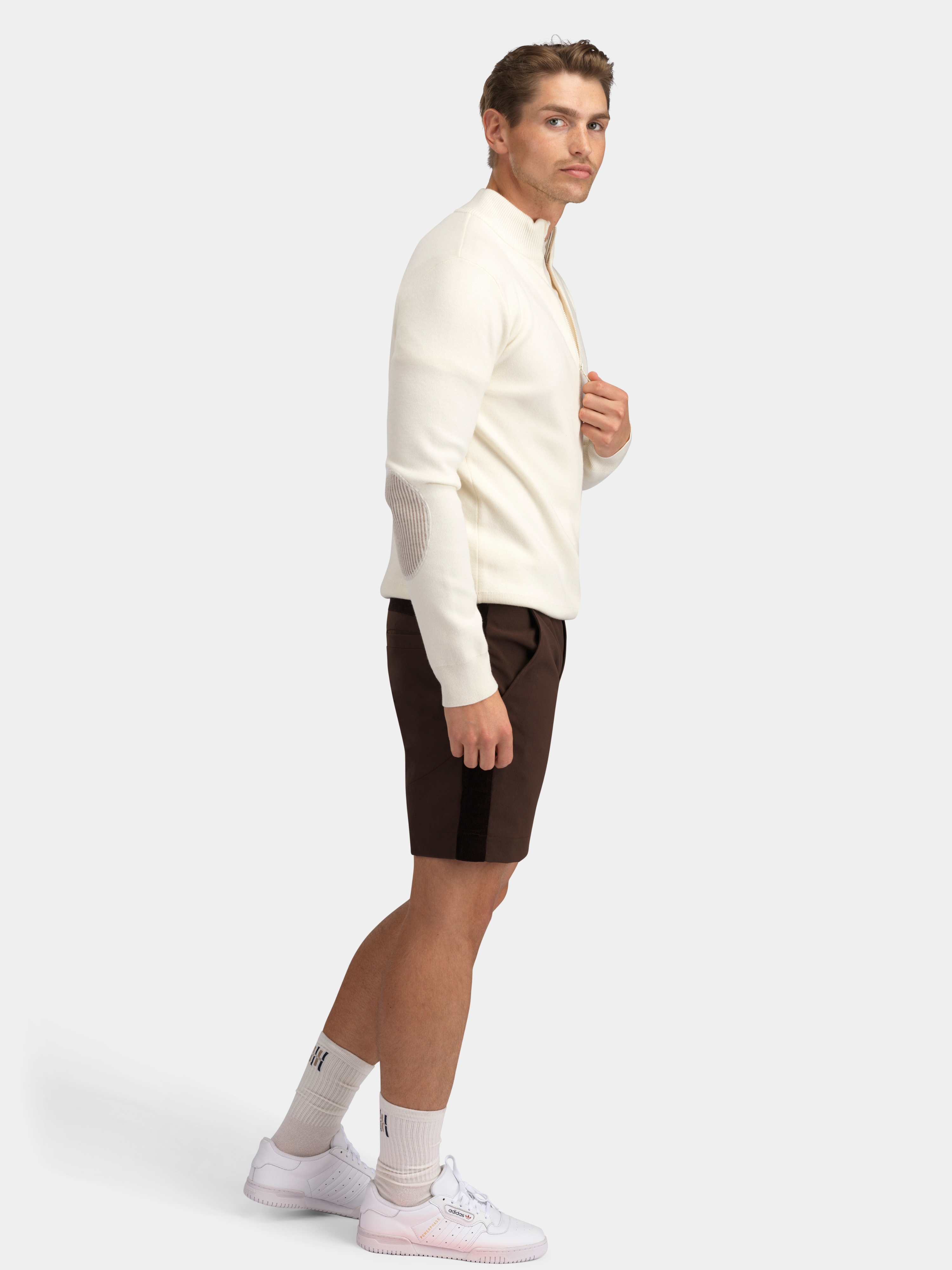 Romsdalseggen Cord Shorts  Hot Fudge