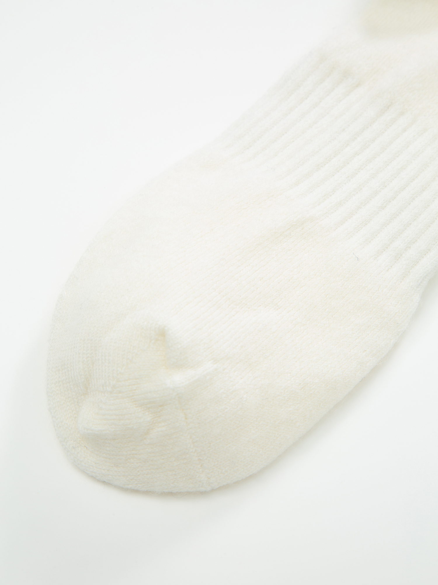 Skutvik Ribbestrikkede Ullsokker Ivory