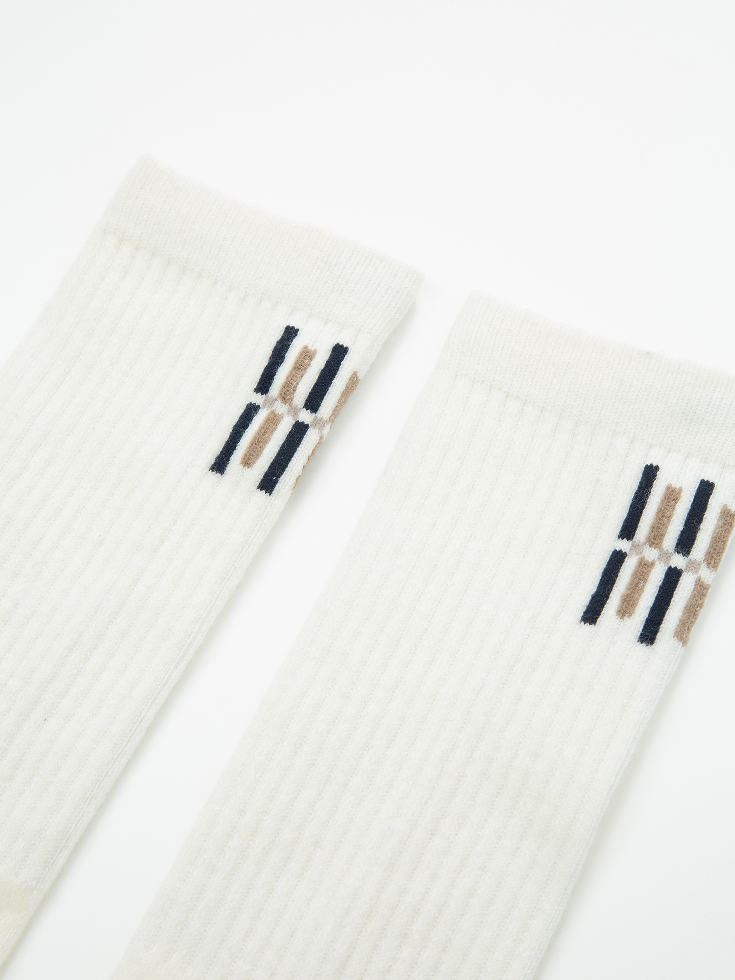 Skutvik Ribbestrikkede Ullsokker Ivory