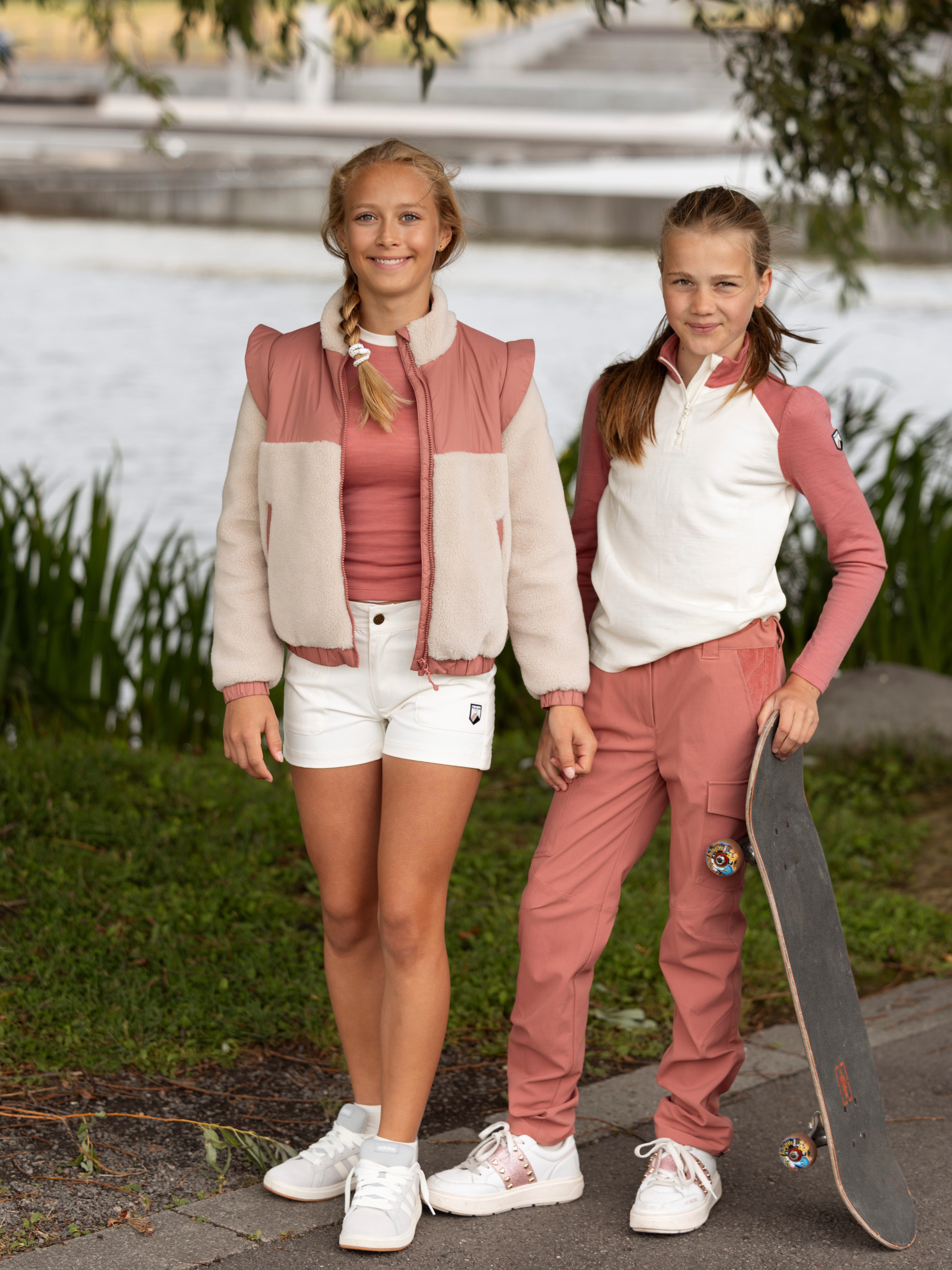 Romsdalseggen Cord Shorts  Snow White